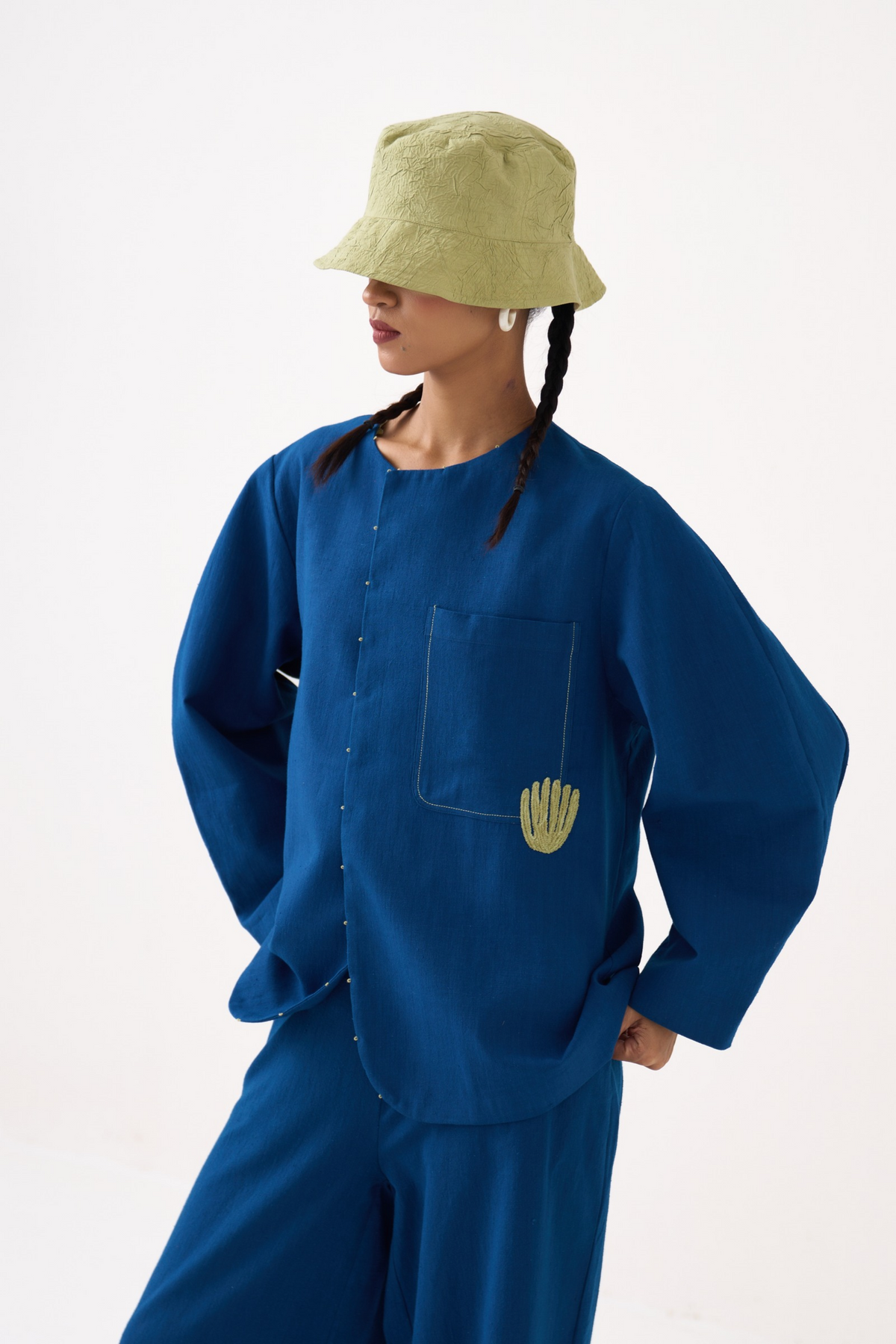 Emb. Contour Overlay Co-ord (set Of 2)