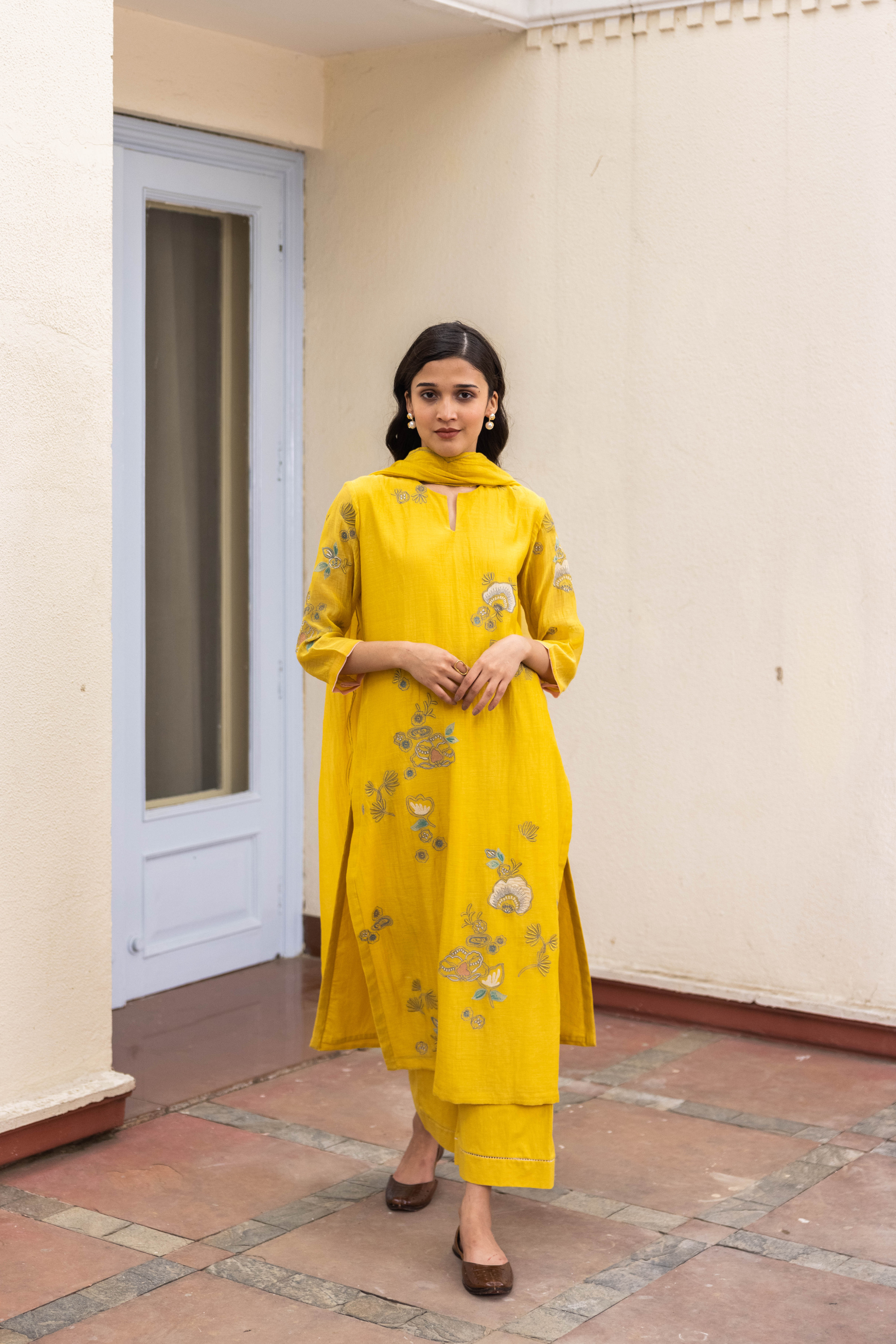 Rue Floral Applique Kurta Set