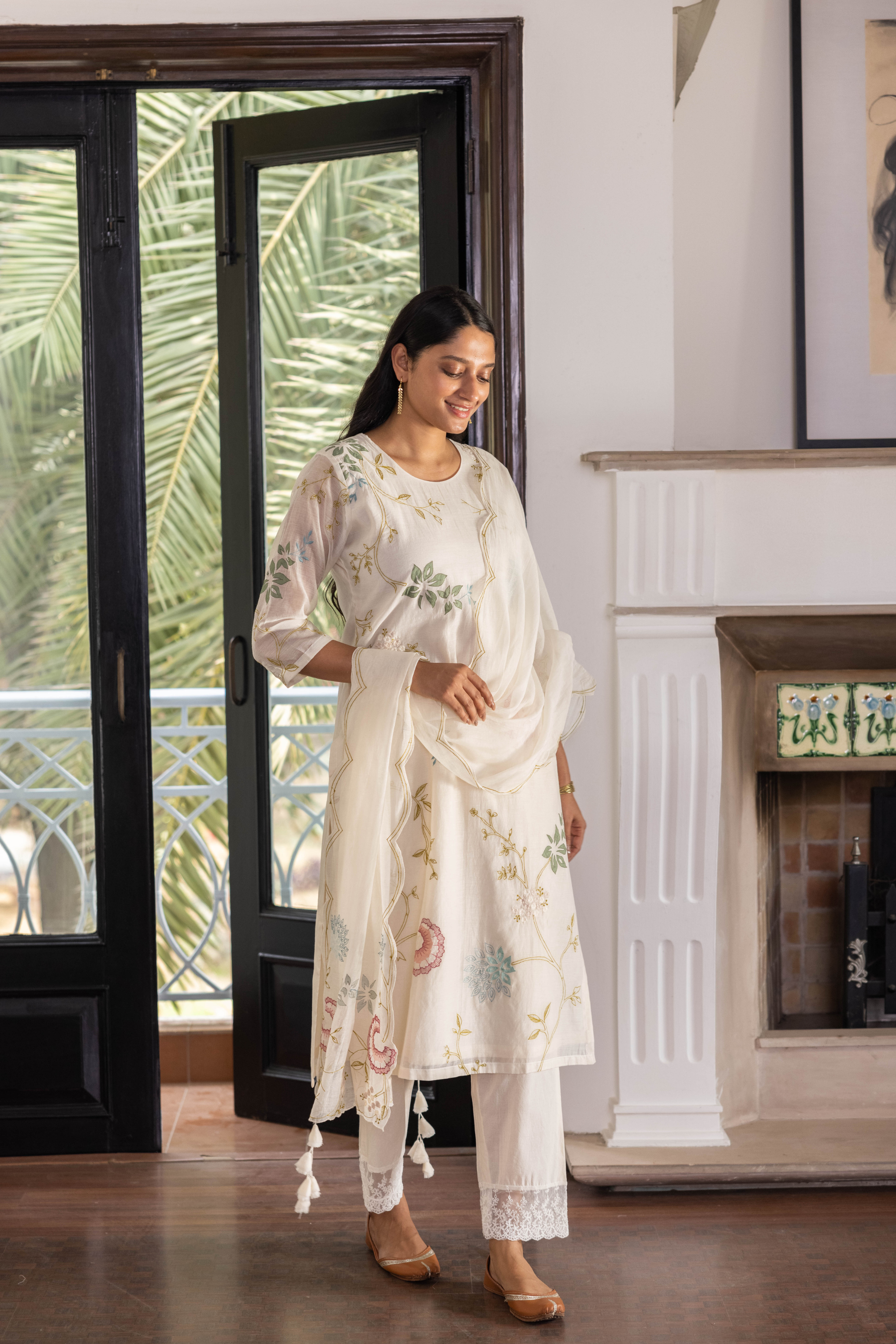 Pearl Embroidered Floral Kurta Set