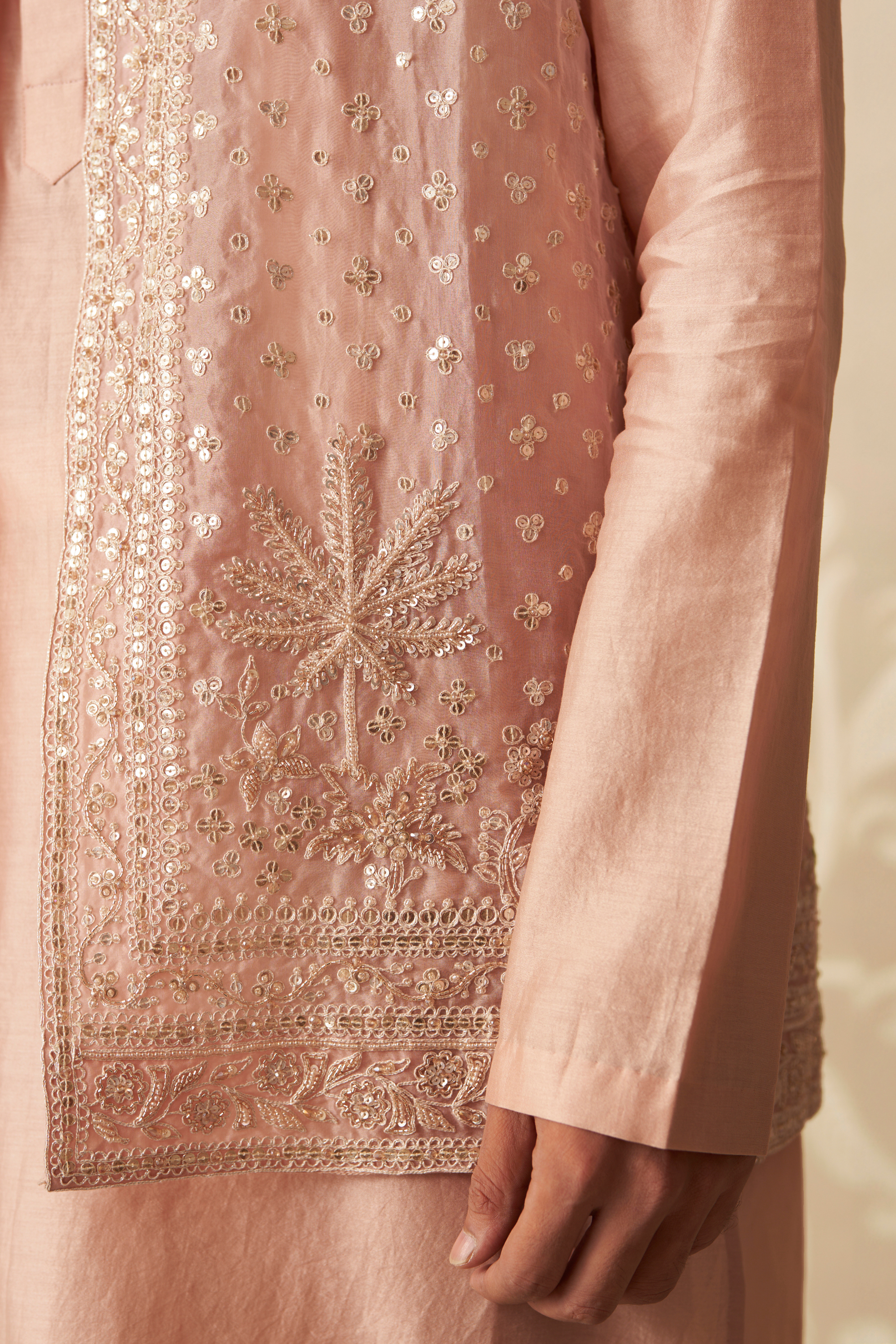 Nayyar
kurta Bandi Set