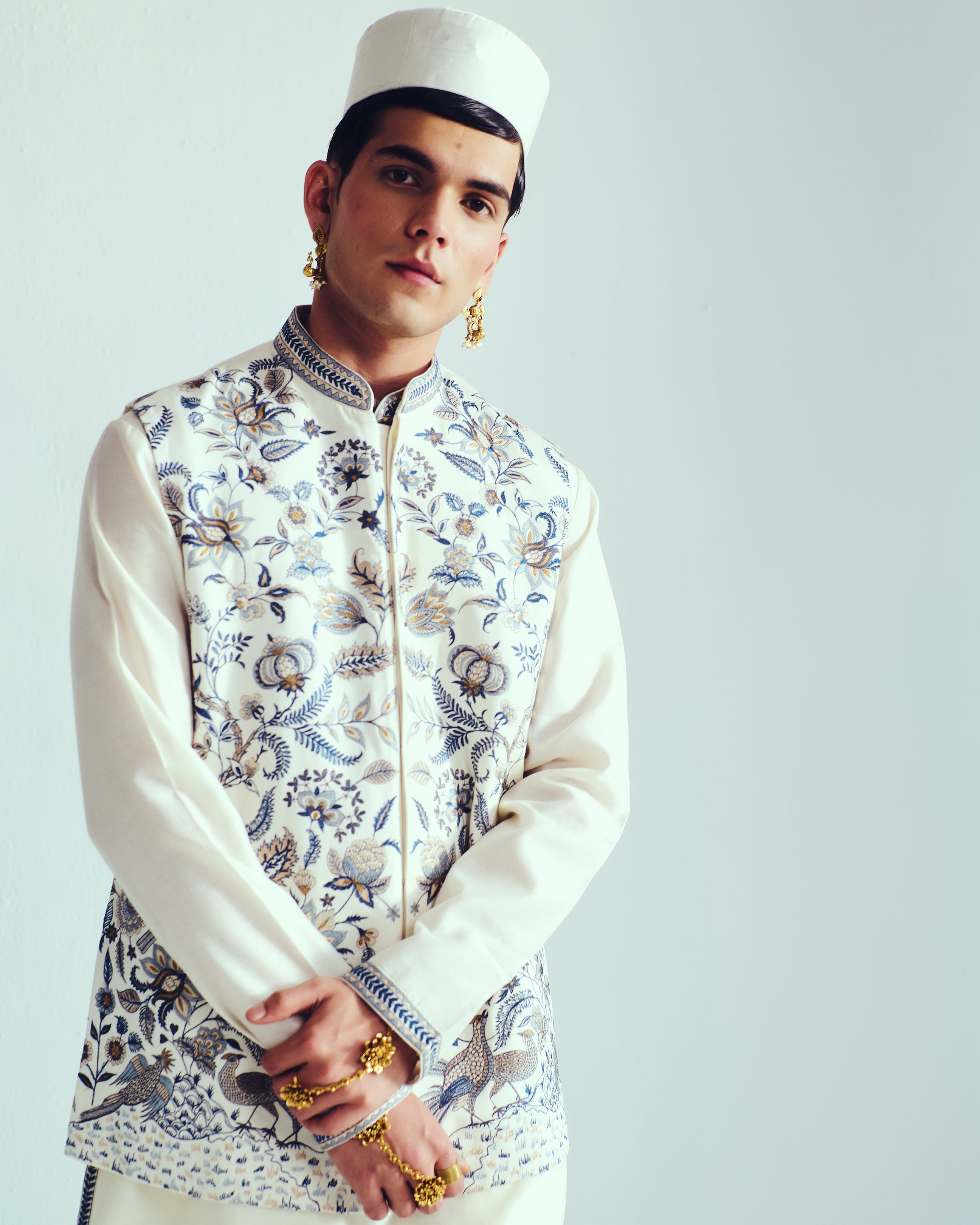 Kurta With Pyjama Pants And Bundi