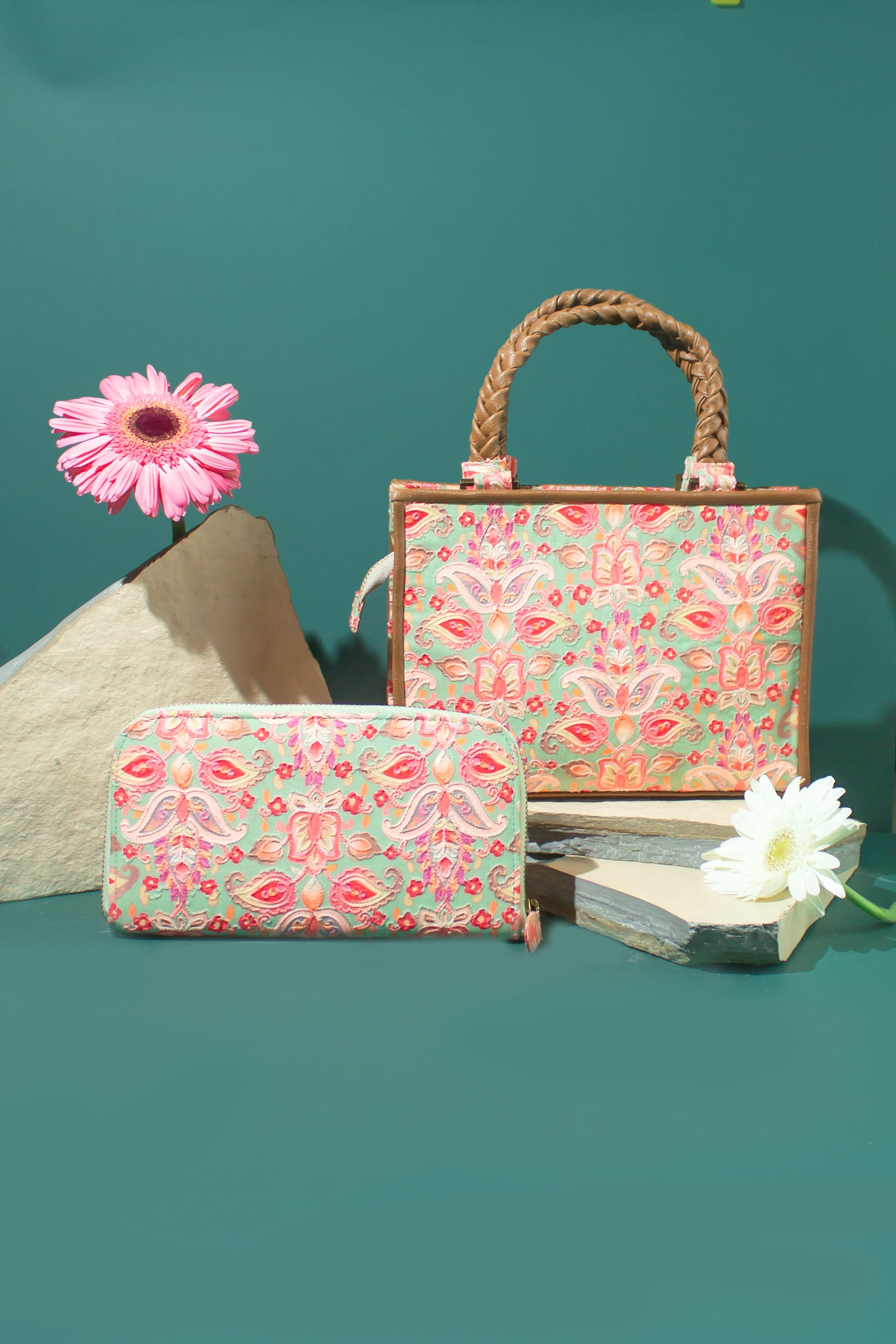 Wild Bloom Hand Bag