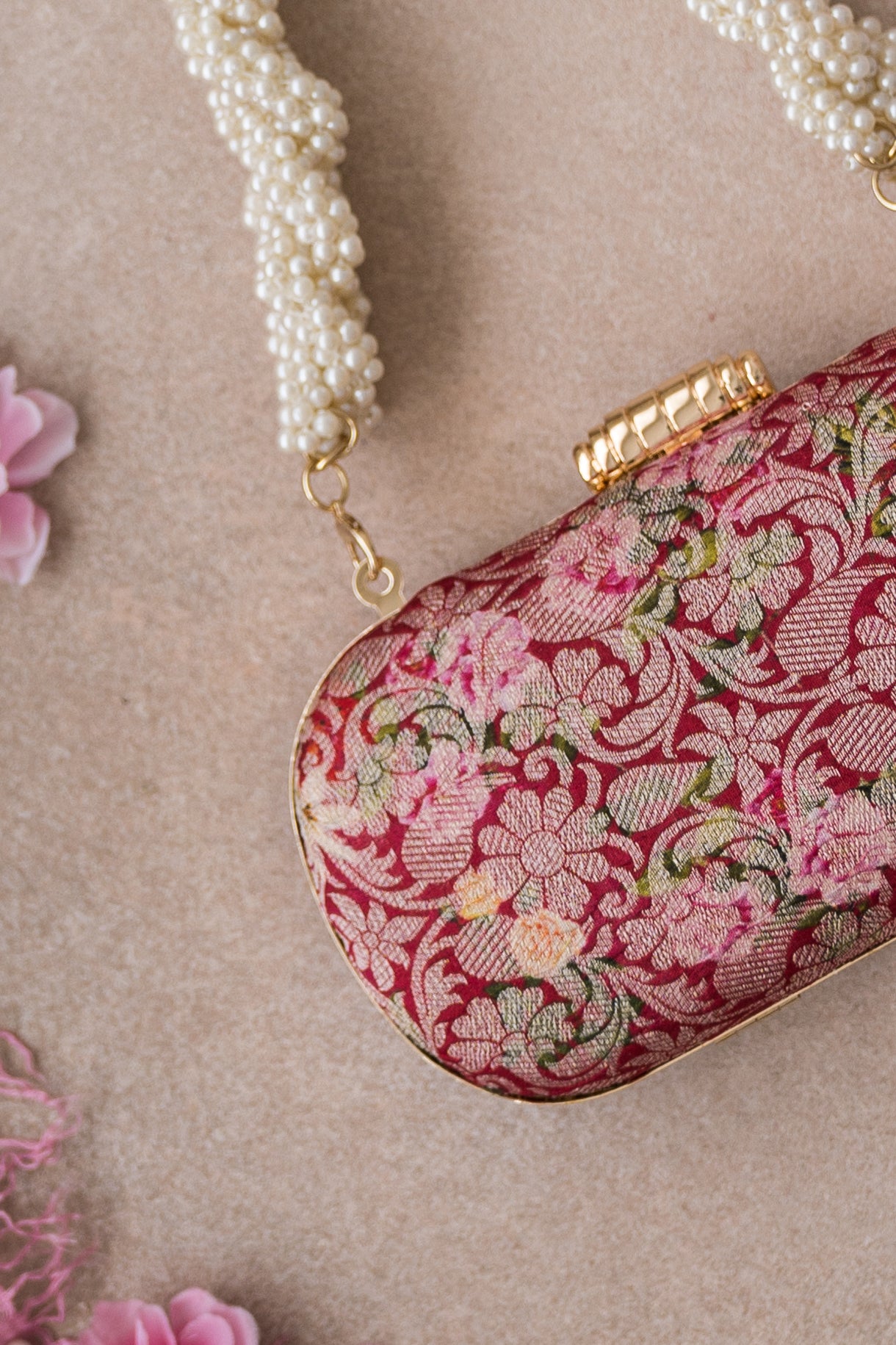 Elora Clutch Red