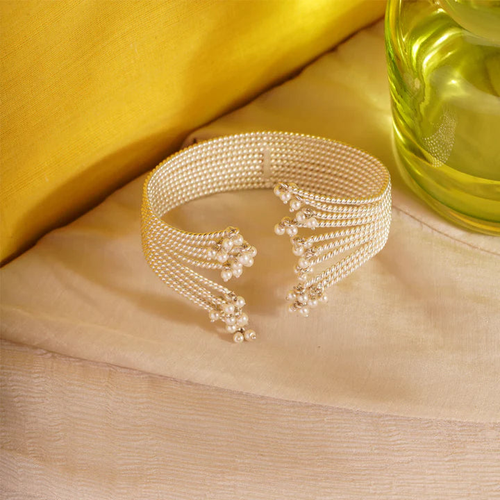Pearl Twist Arm Band