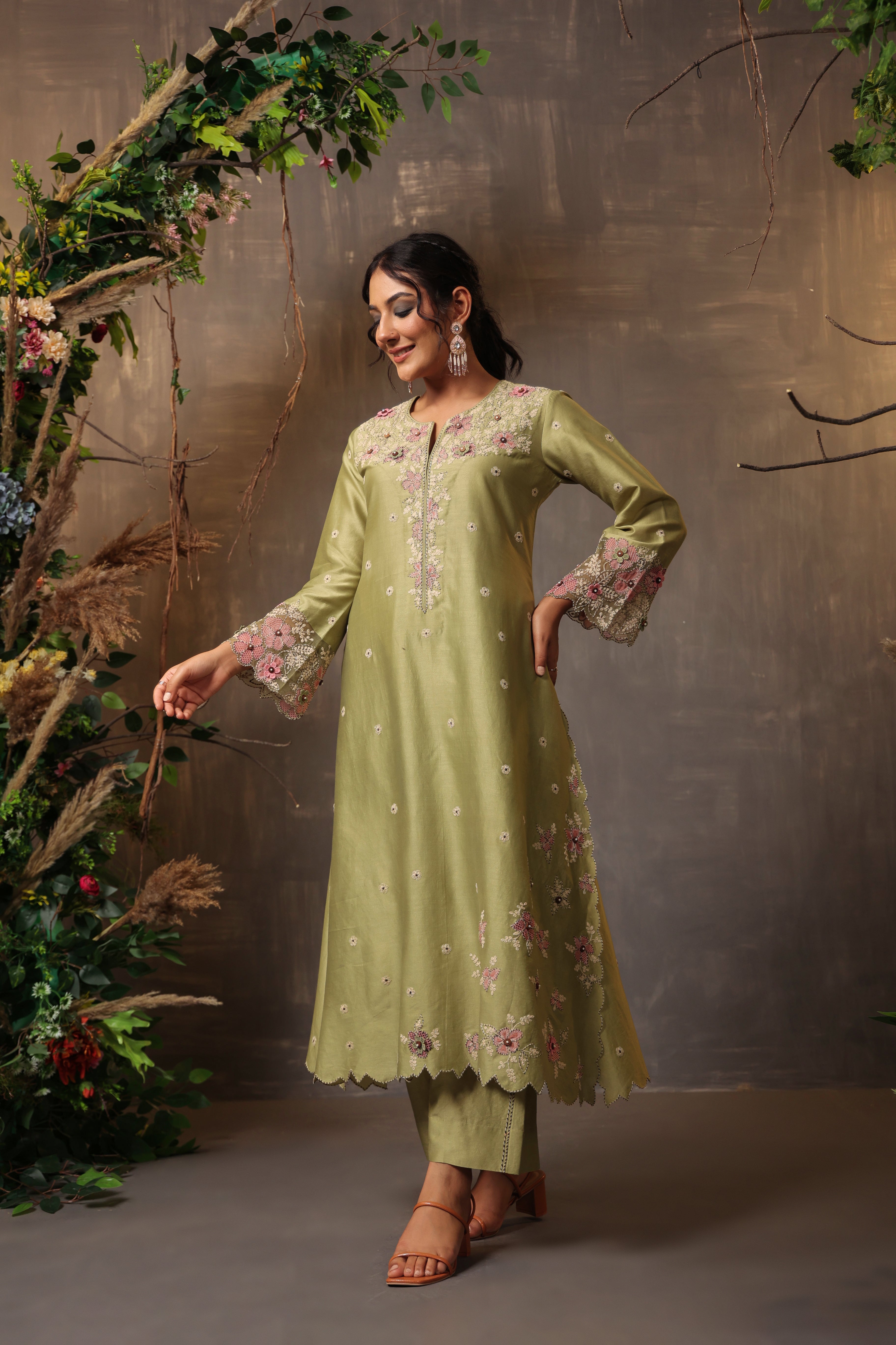 Gulshan Applique Kurta Set