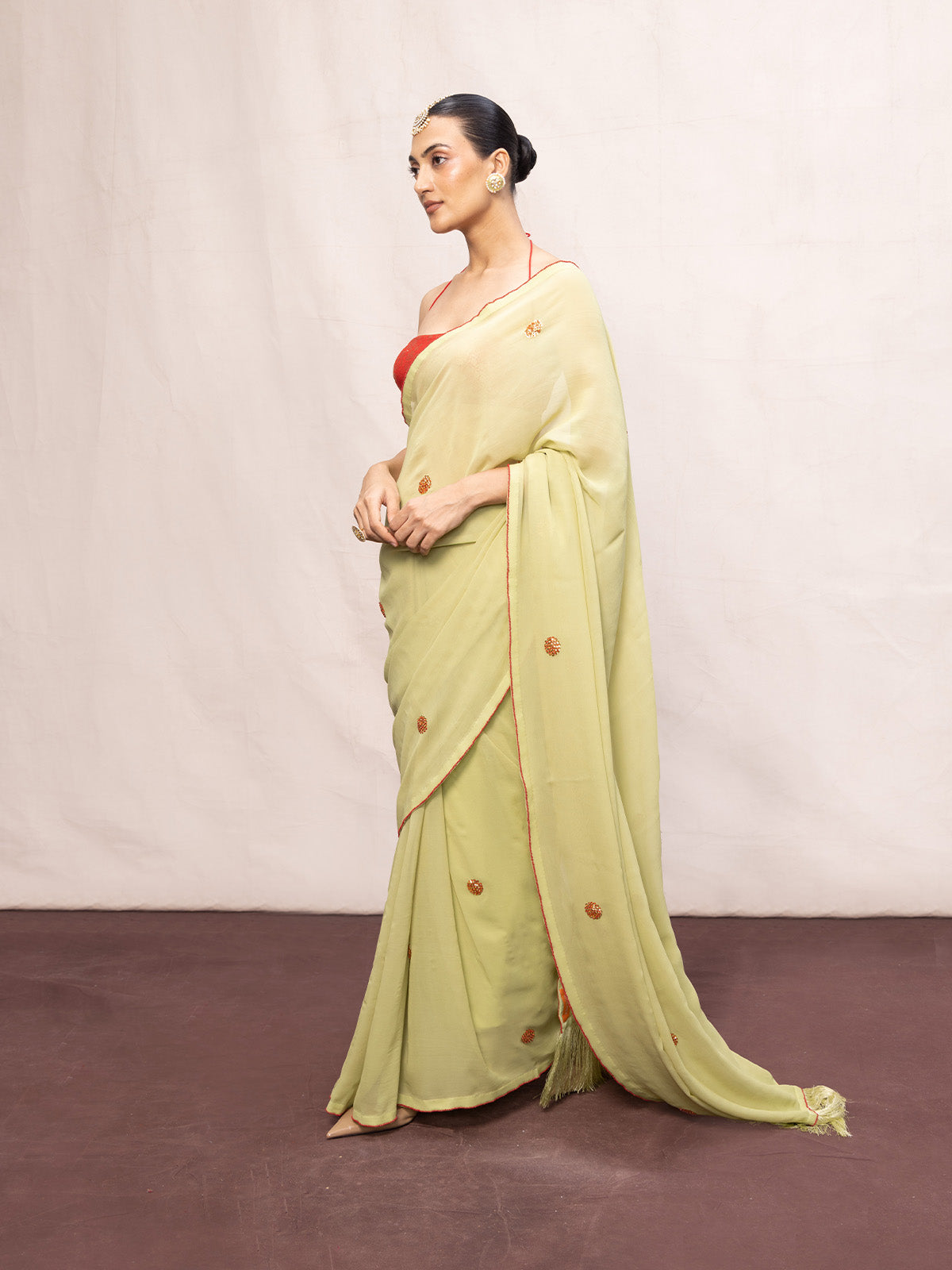 Handwoven Green Georgette Embroidered Saree