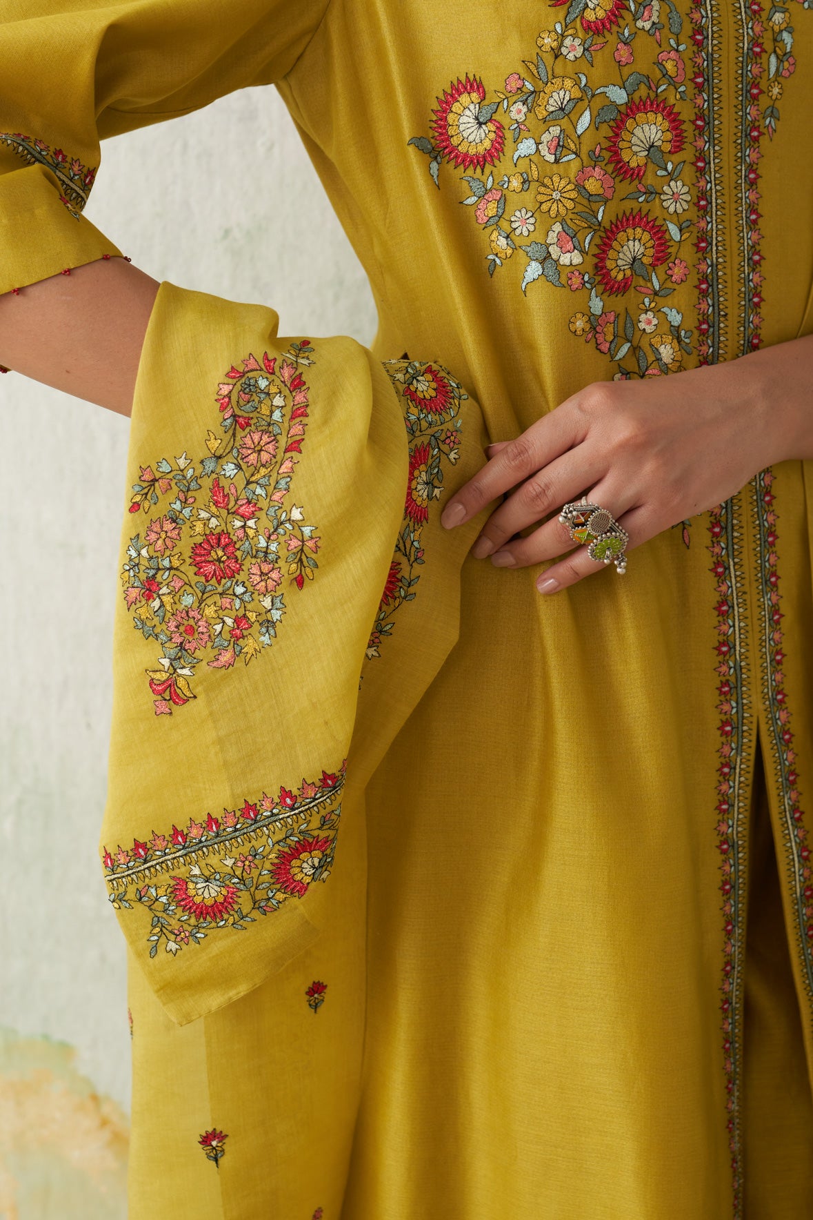 Kashmiri Kurta Set