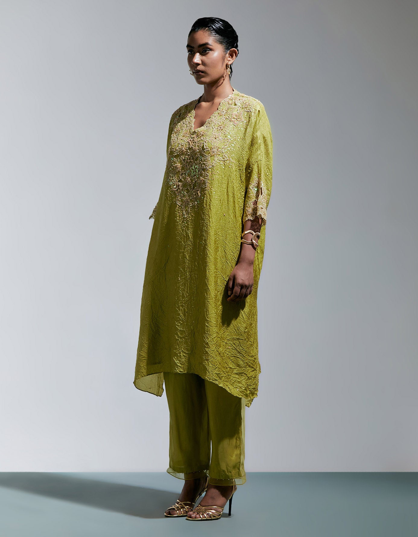Henna Silk Kurta Set With Floral Thread Work