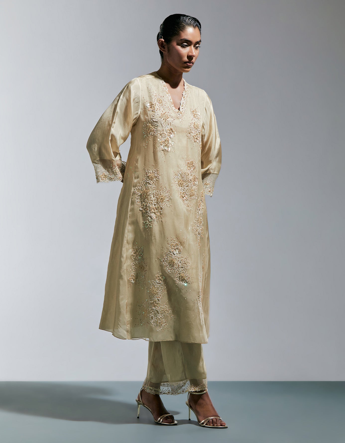 Shell Silk Kurta Set With Floral Thread Work