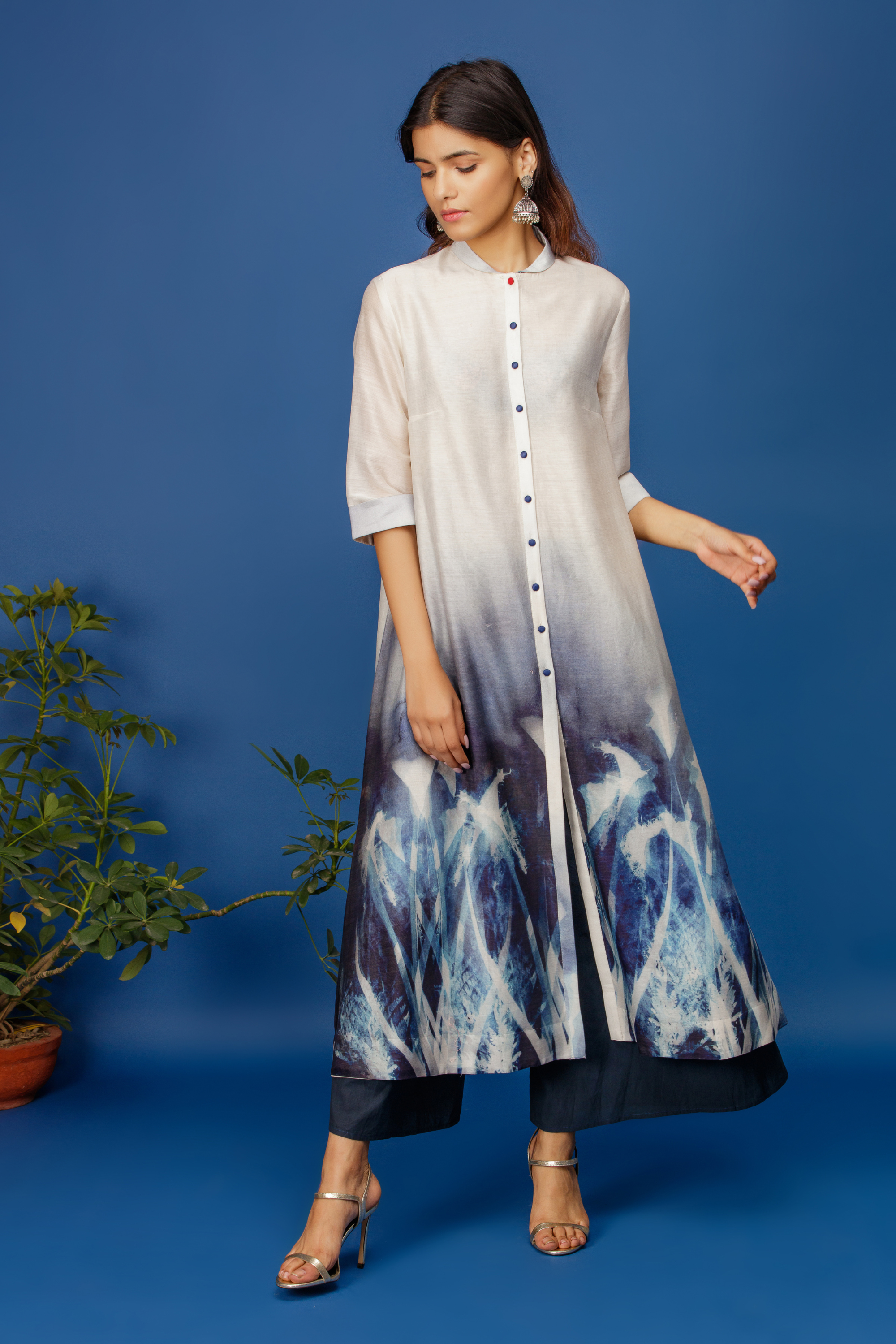 Floral Printed Contrast Colour Front Buttoned Ivory Kurta