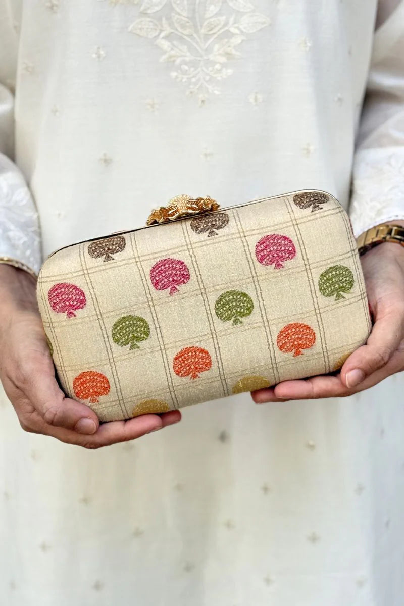 Maathule Silk Clutch - Off-white