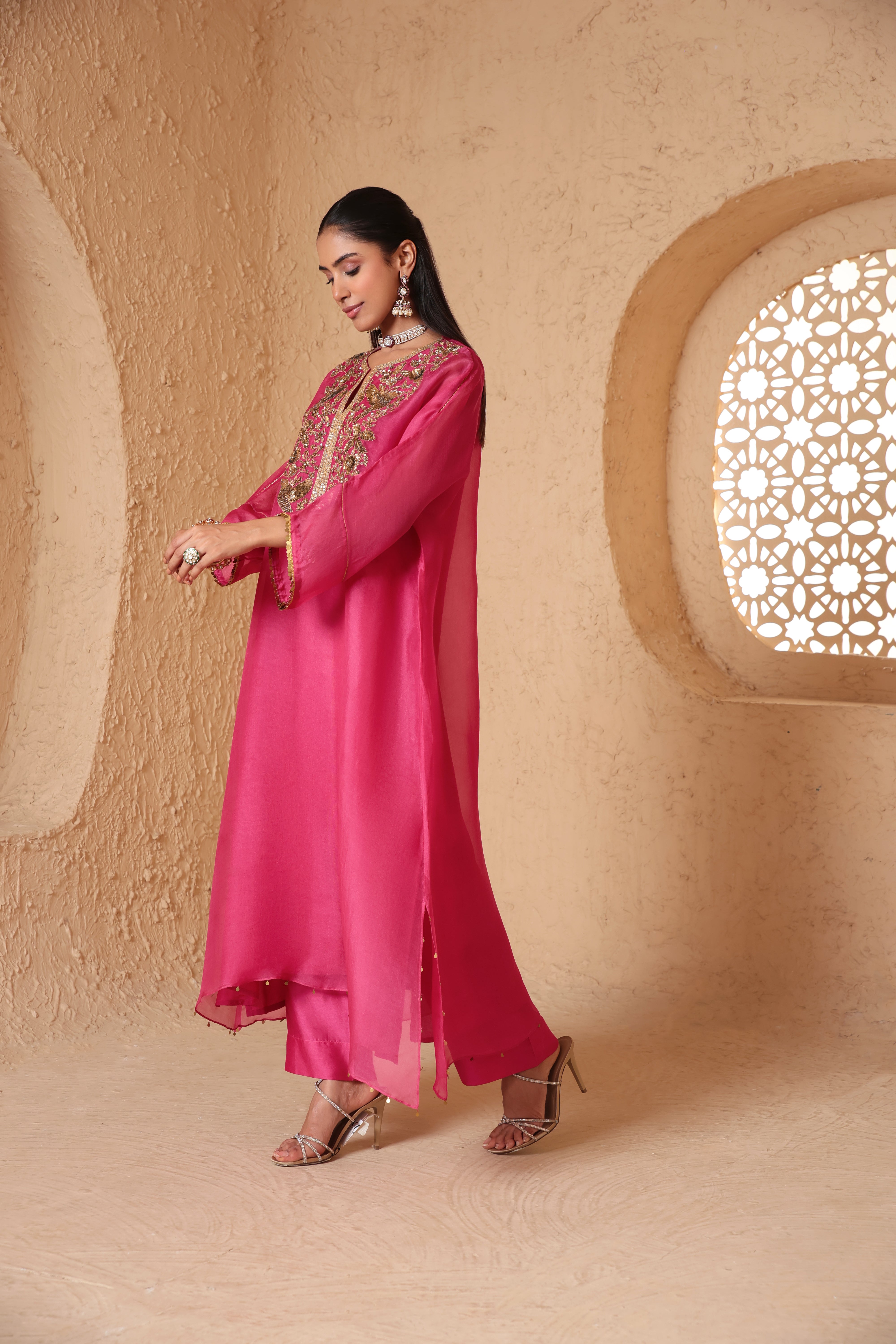 Mehrang Pink Kaftan Kurta Set