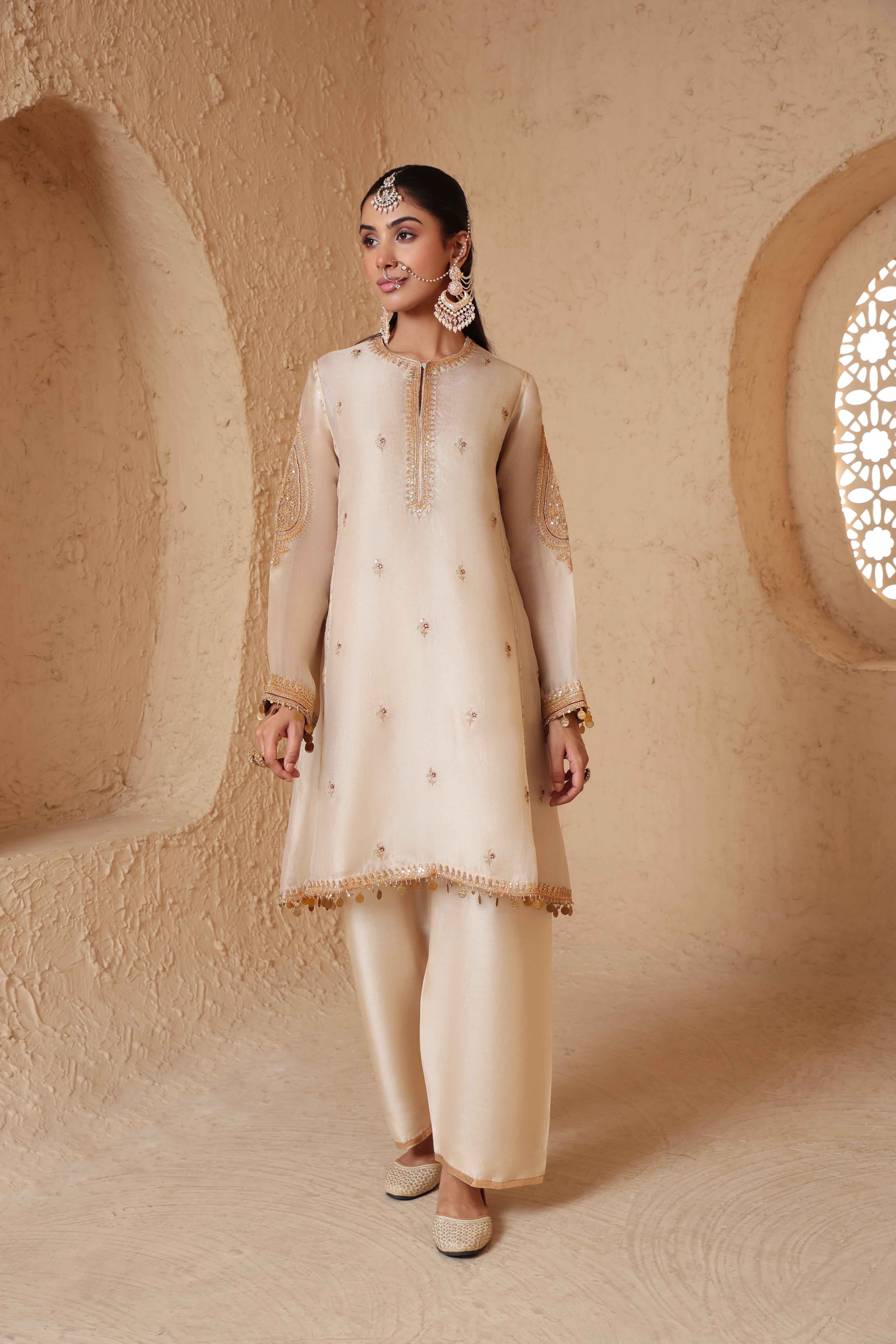Mehrang Ivory Short Pheran Kurta Set