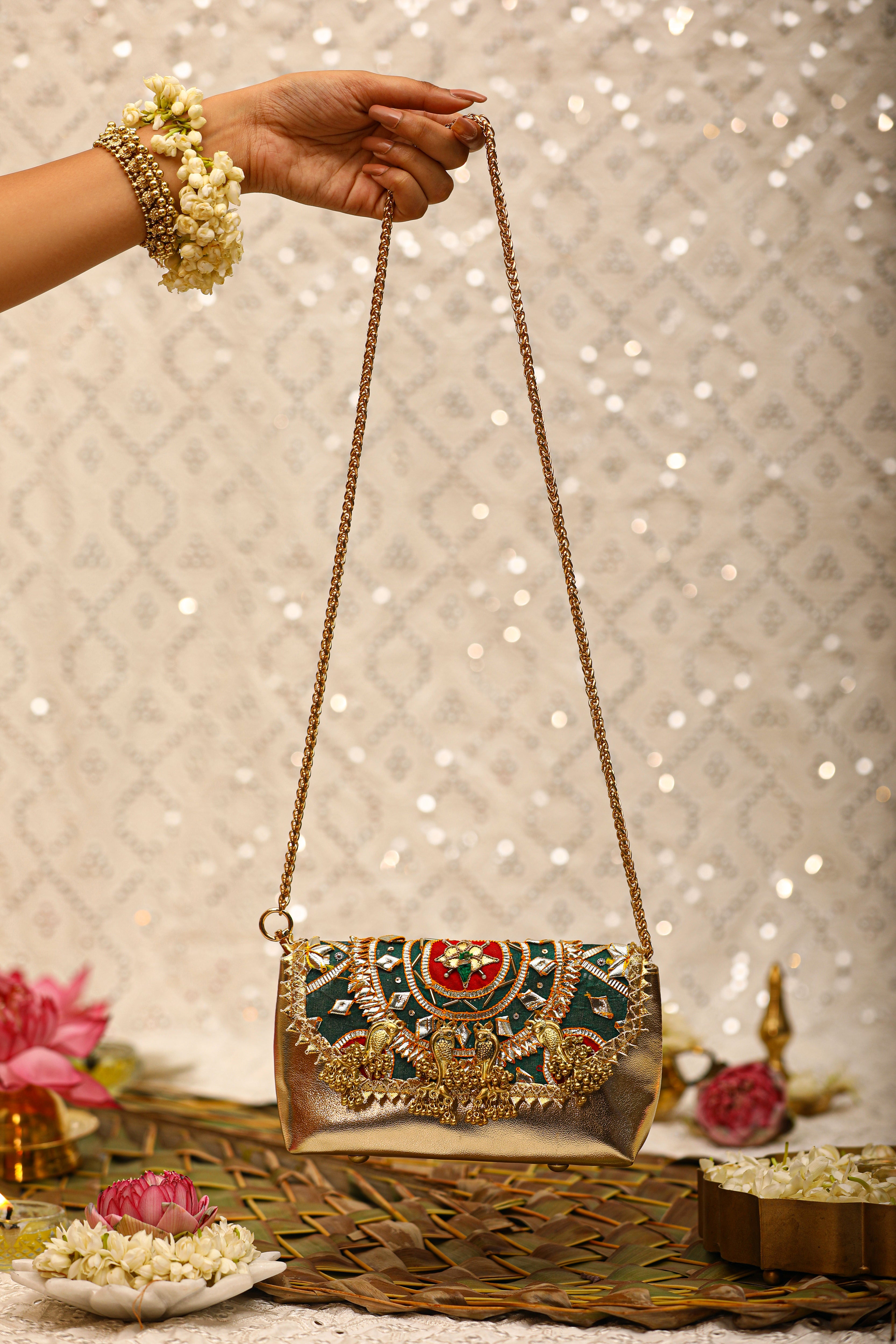 Ahilya-green Handbag