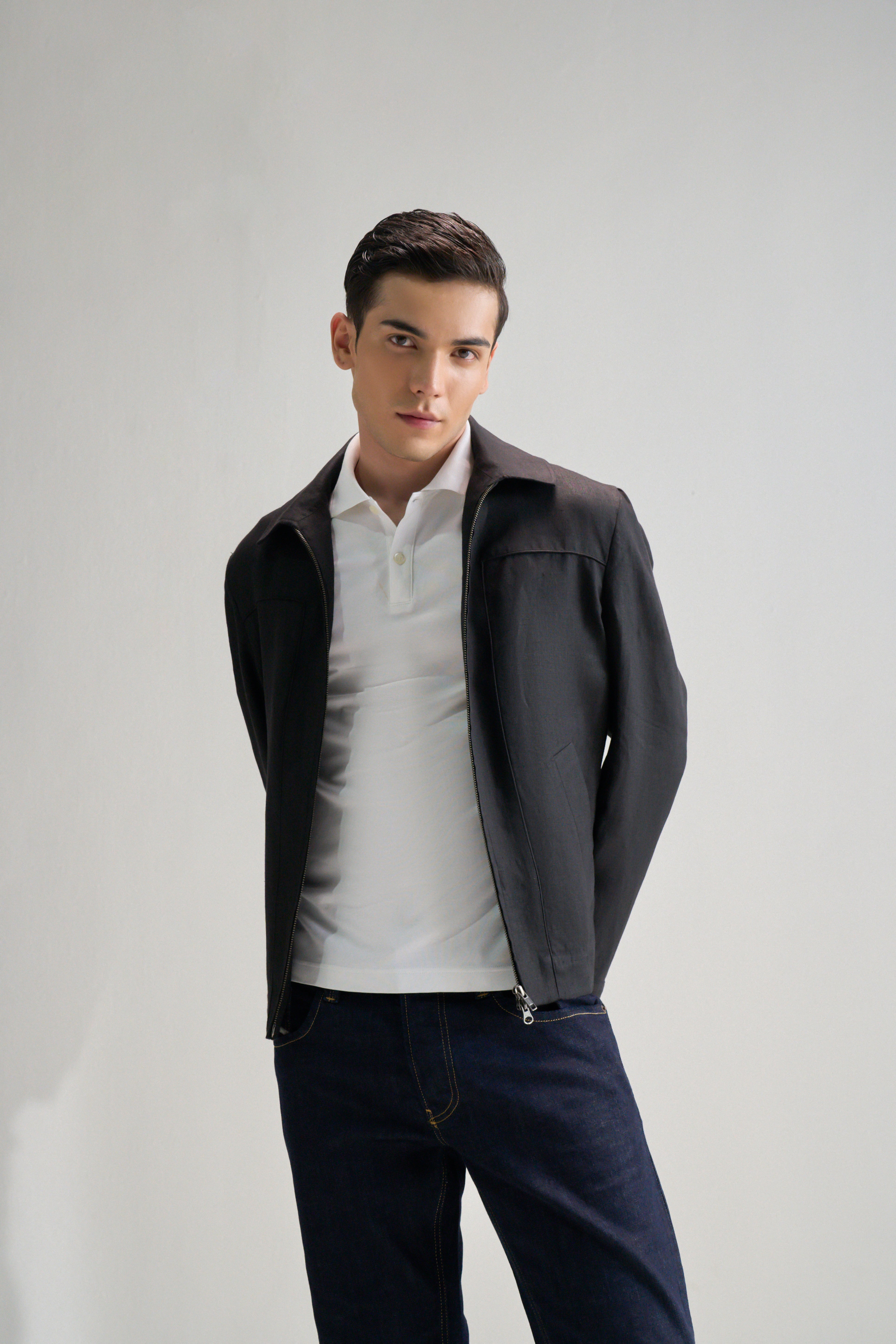 Minimal Zip-up Jacket