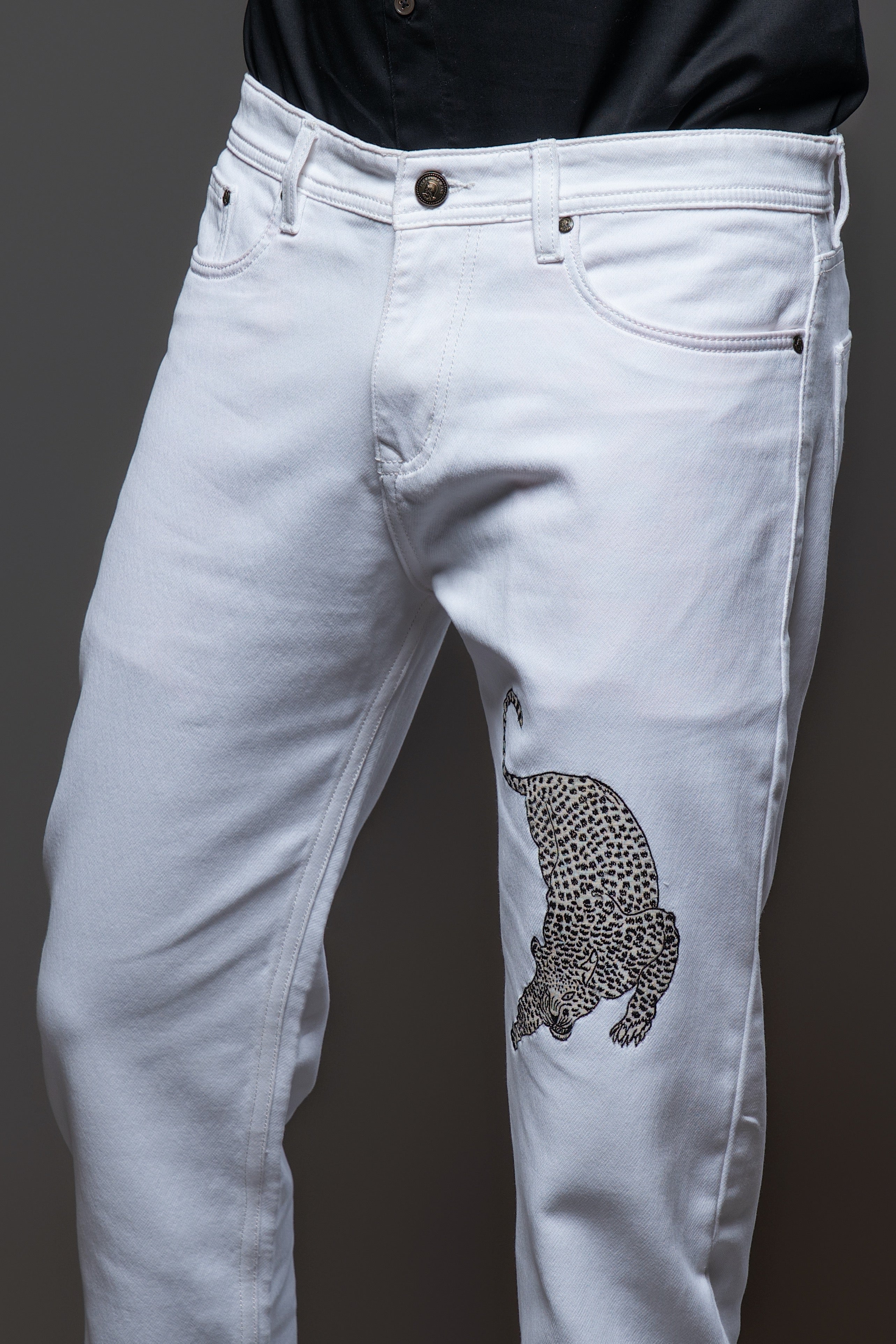 Off White Denim Jeans With leopard Embroidery