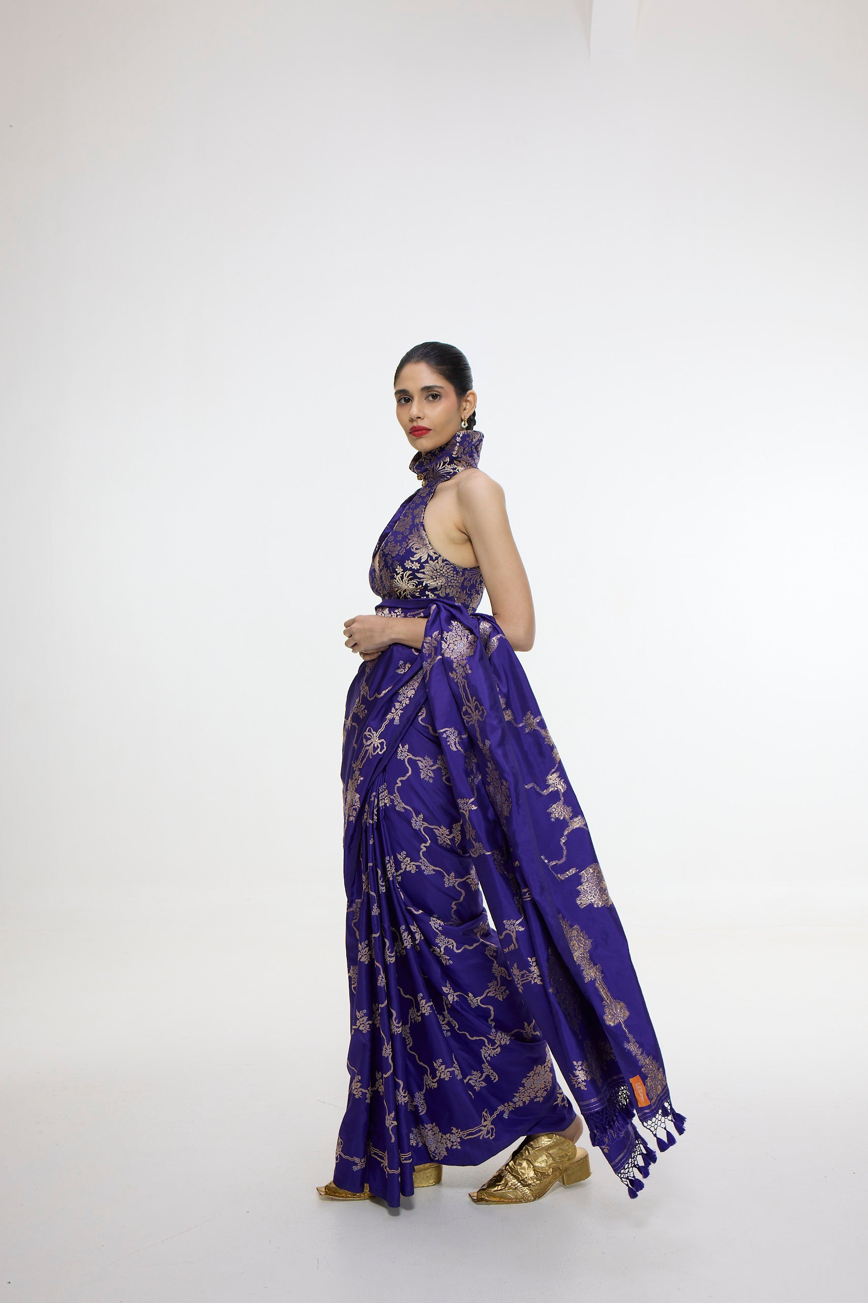 Handwoven Indigo Blue Mashroo Silk Saree