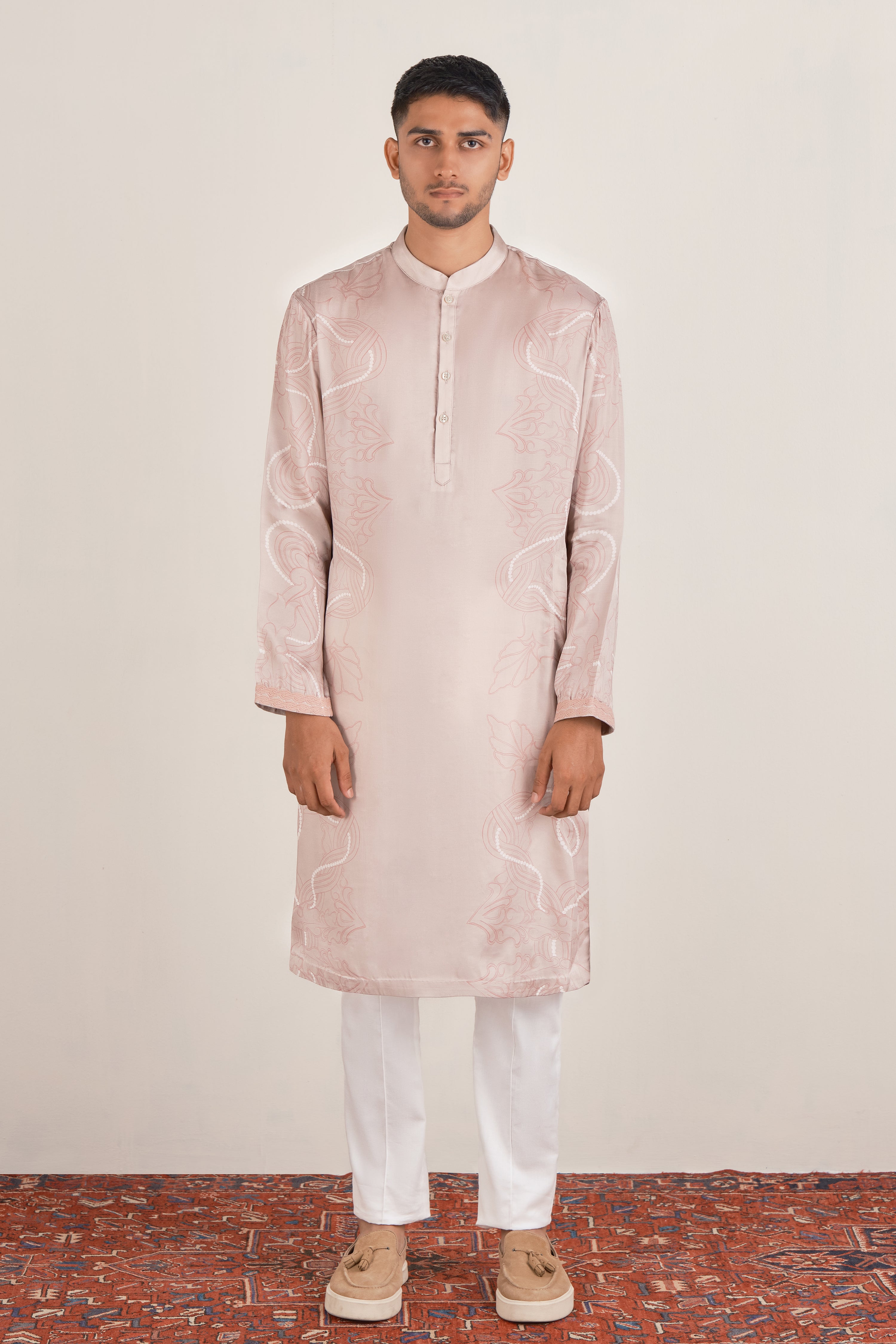 Queen's Necklace Kurta