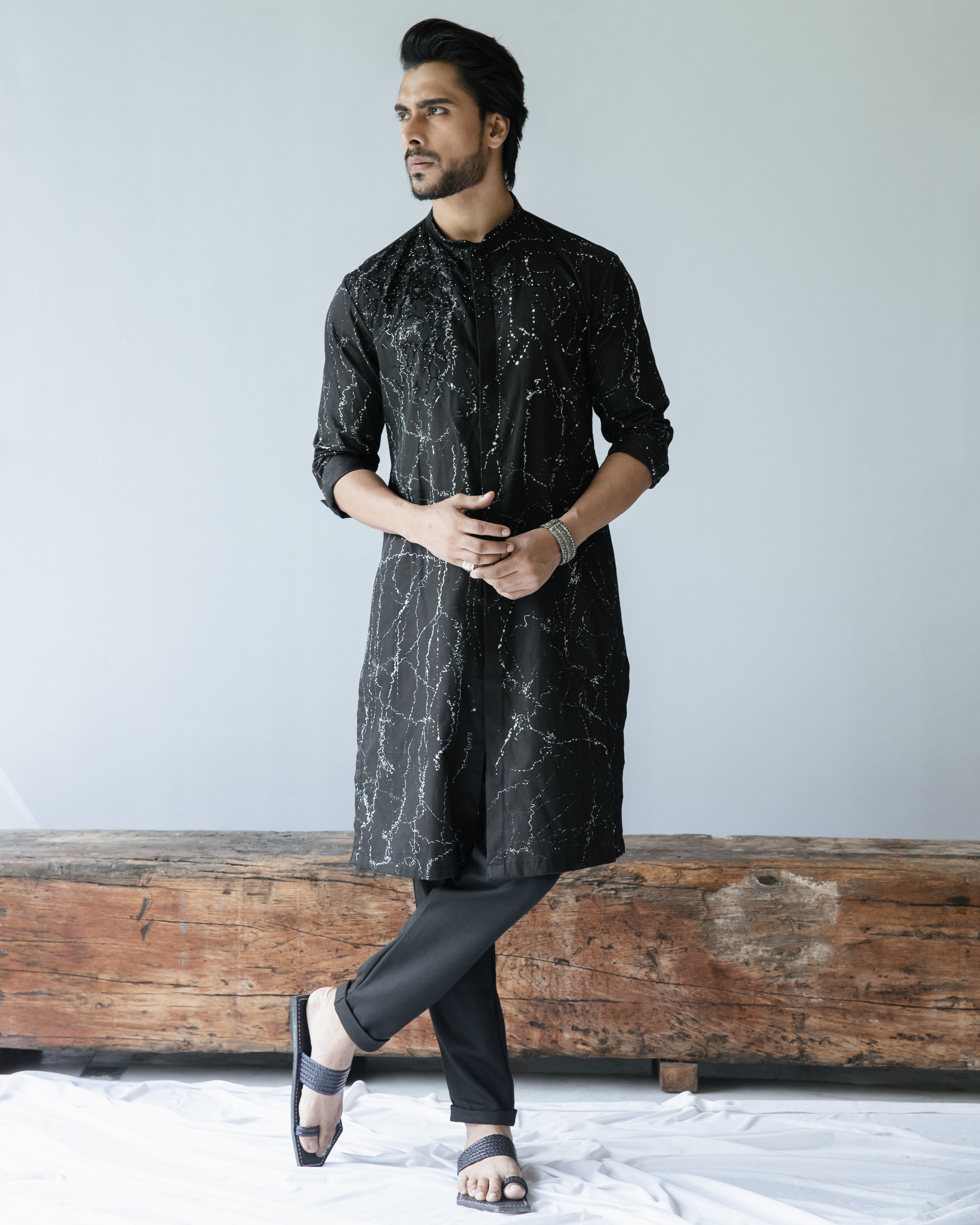 Ainaa Embroidered Kurta