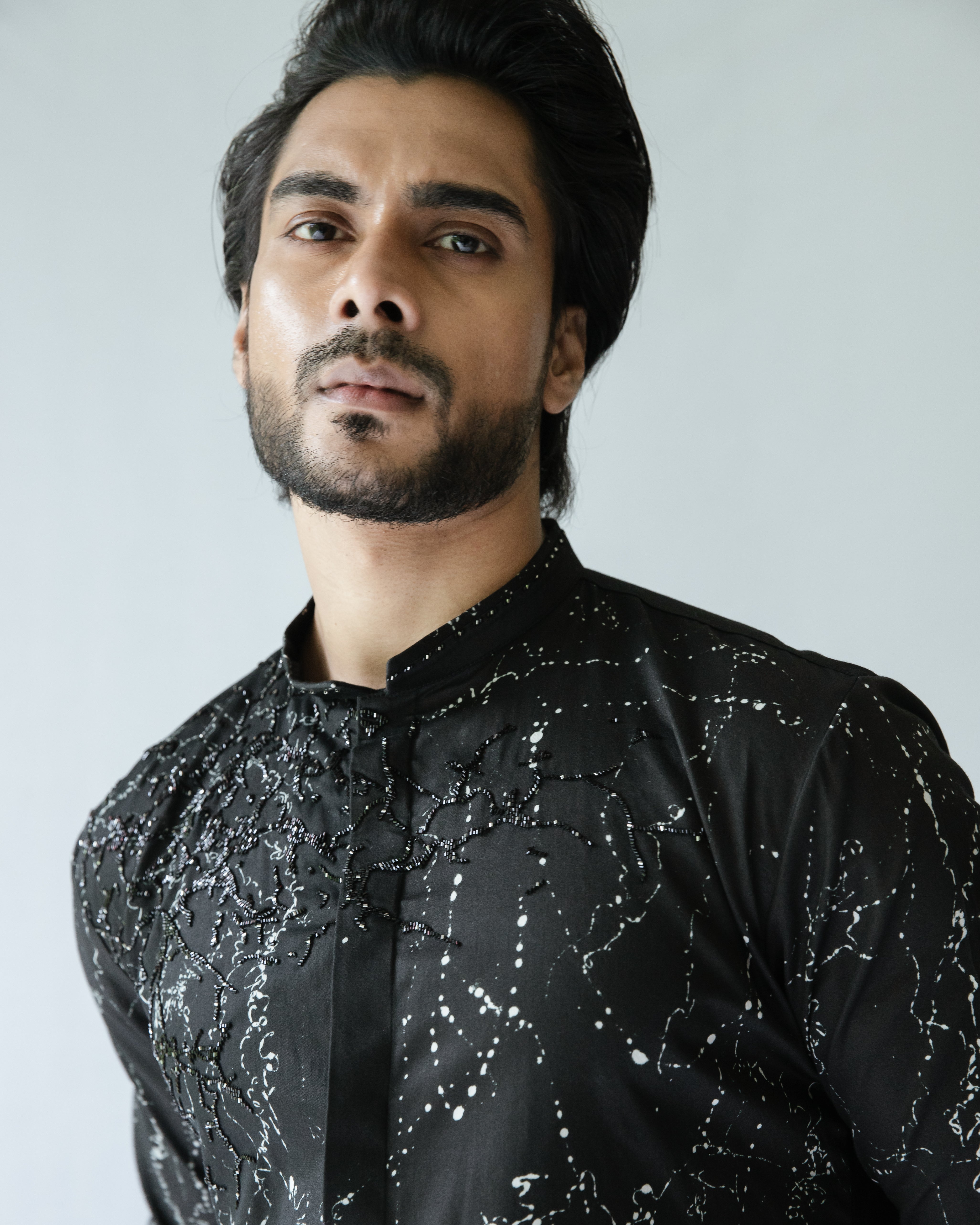 Ainaa Embroidered Kurta