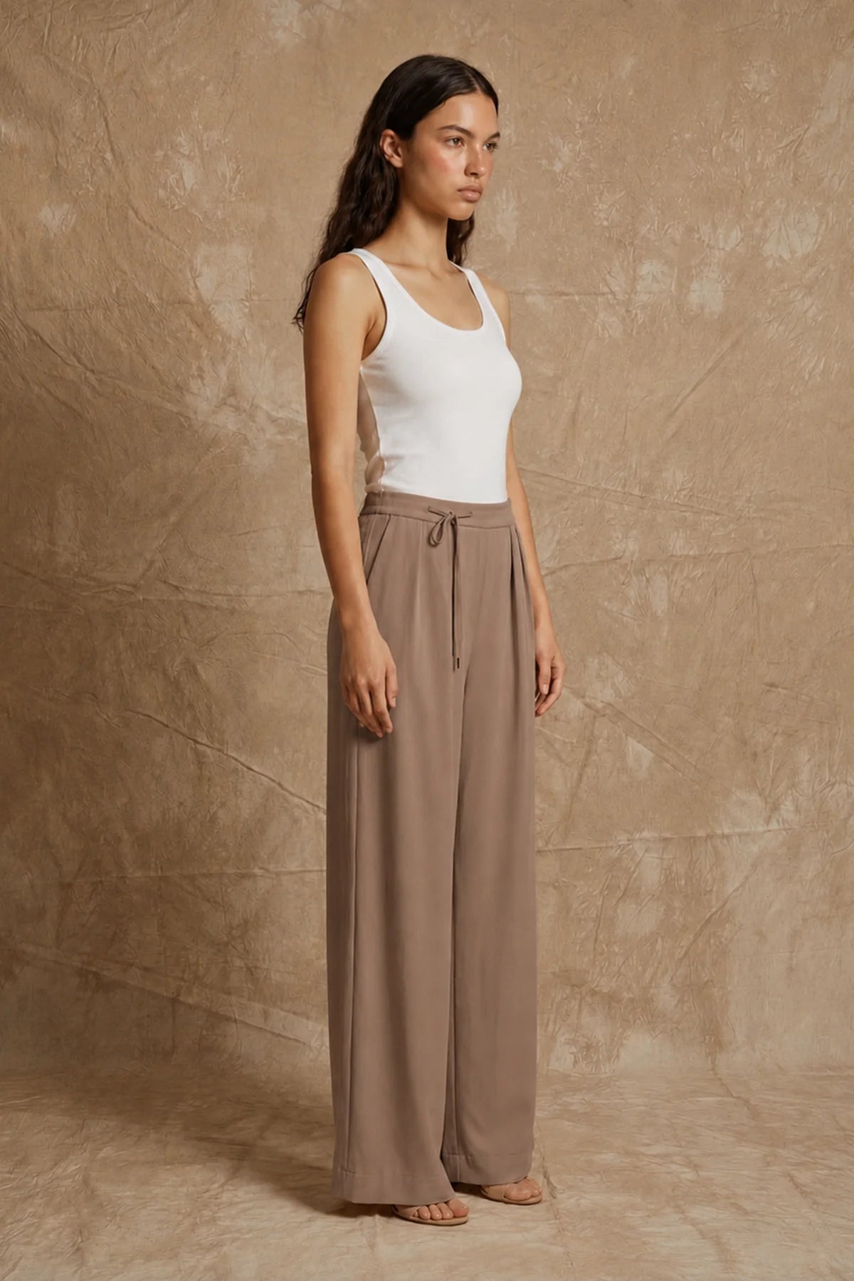 Wide-leg Trouser