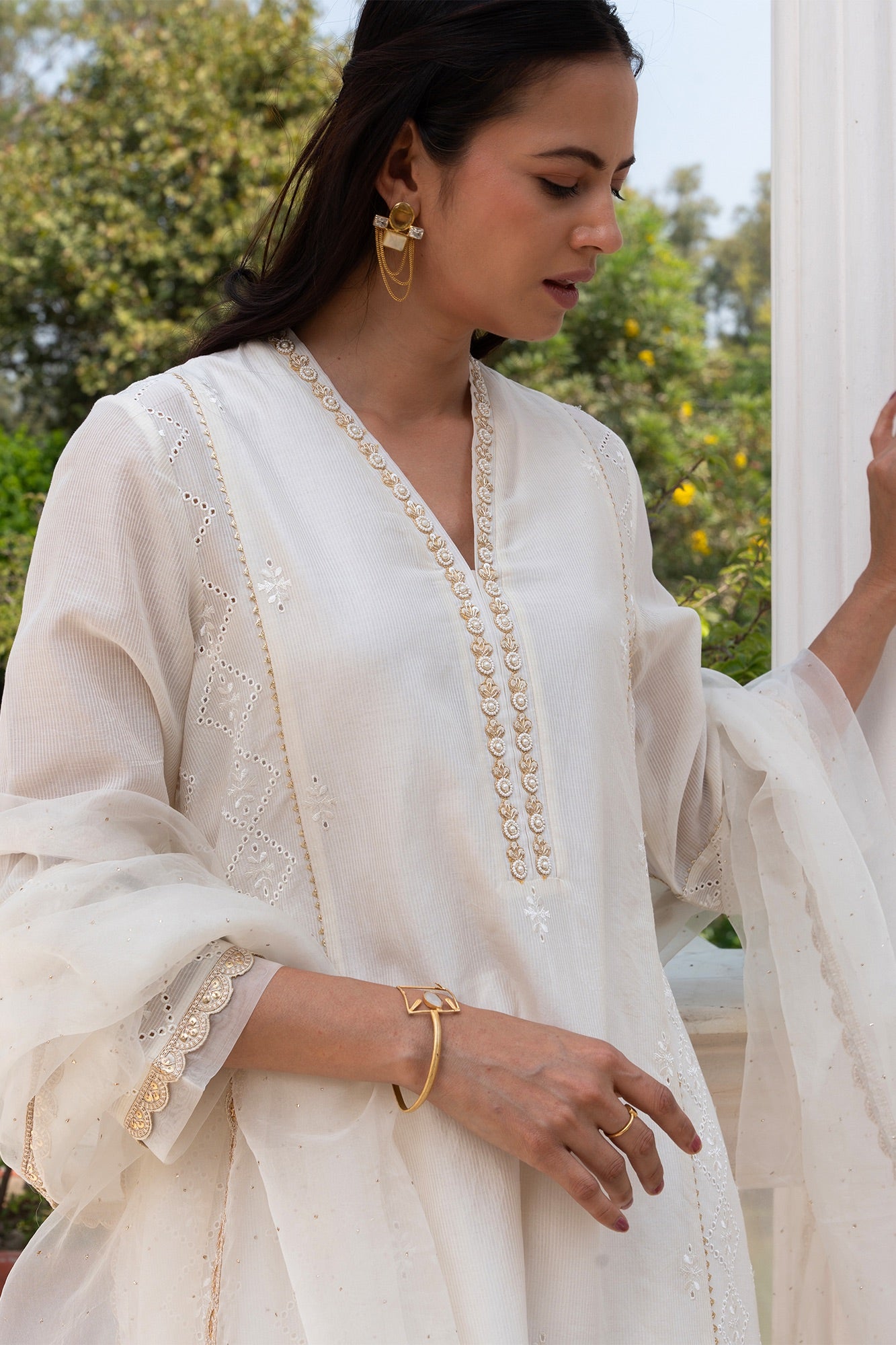 Buti Embroidered Panelled Kurta Set