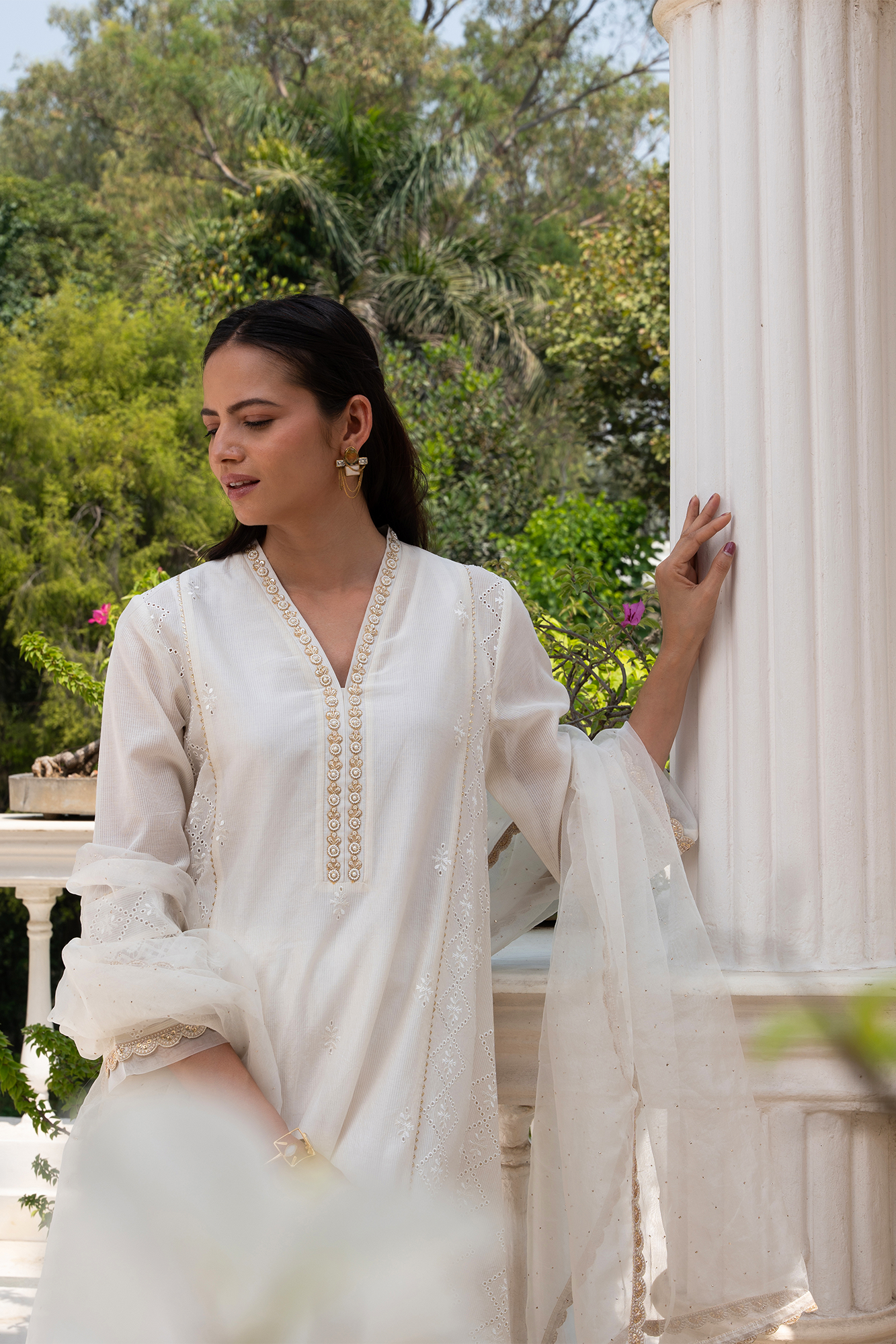 Buti Embroidered Panelled Kurta Set