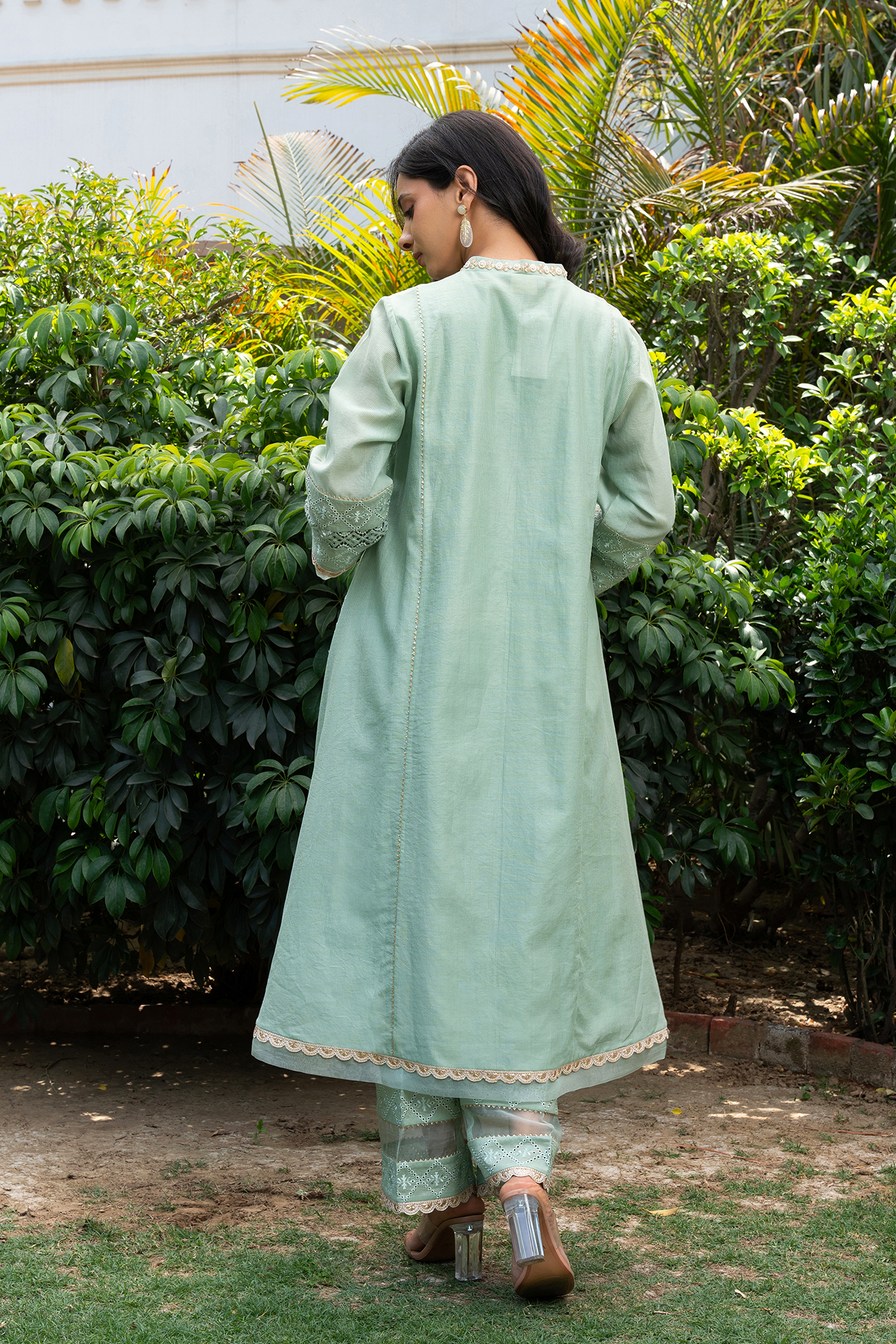 Buti Embroidered Panelled Kurta Set