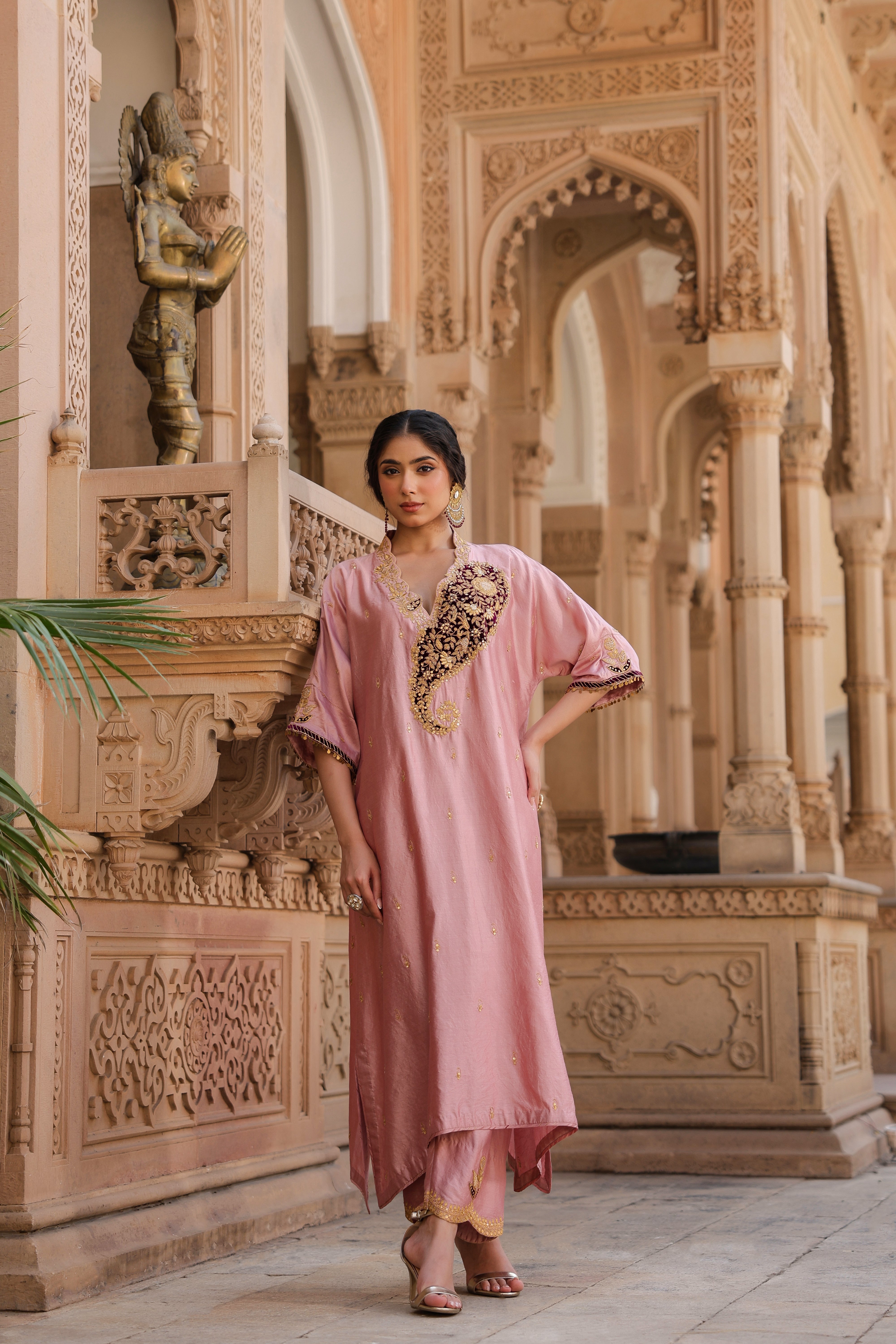 Light Pink Riwayat Kaftan Set