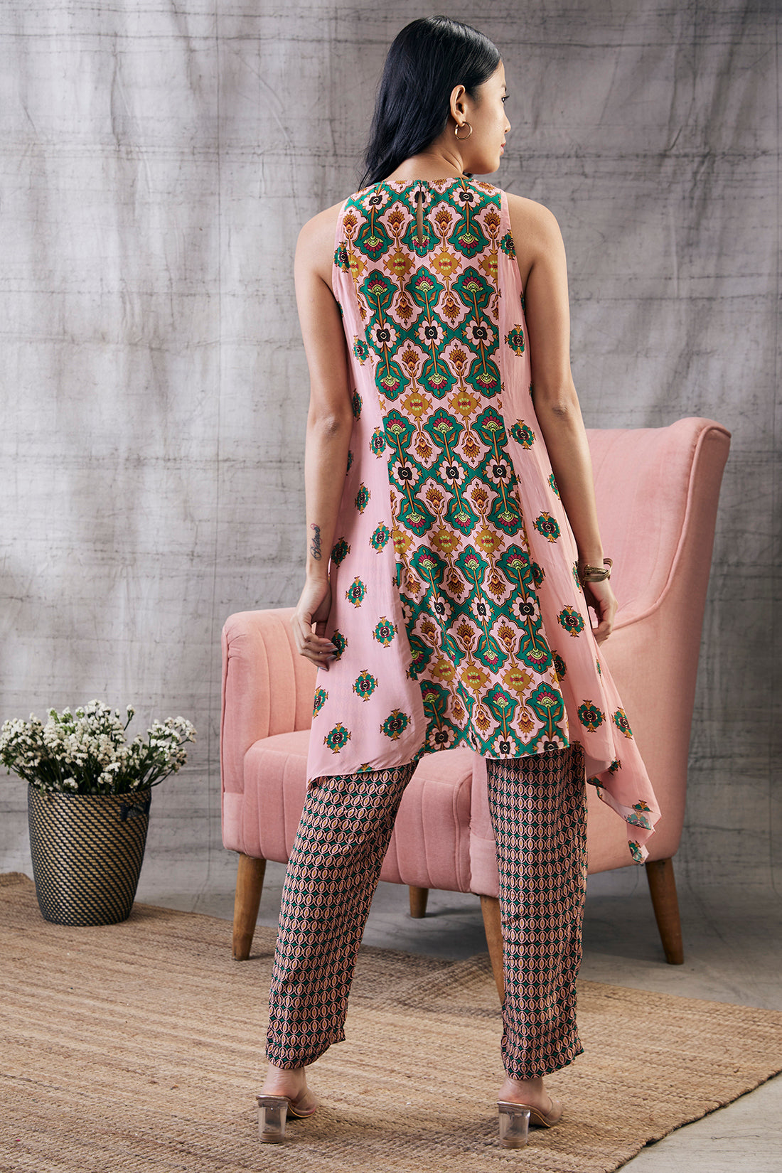 Taahira Printed Asymmetric Kurta Set