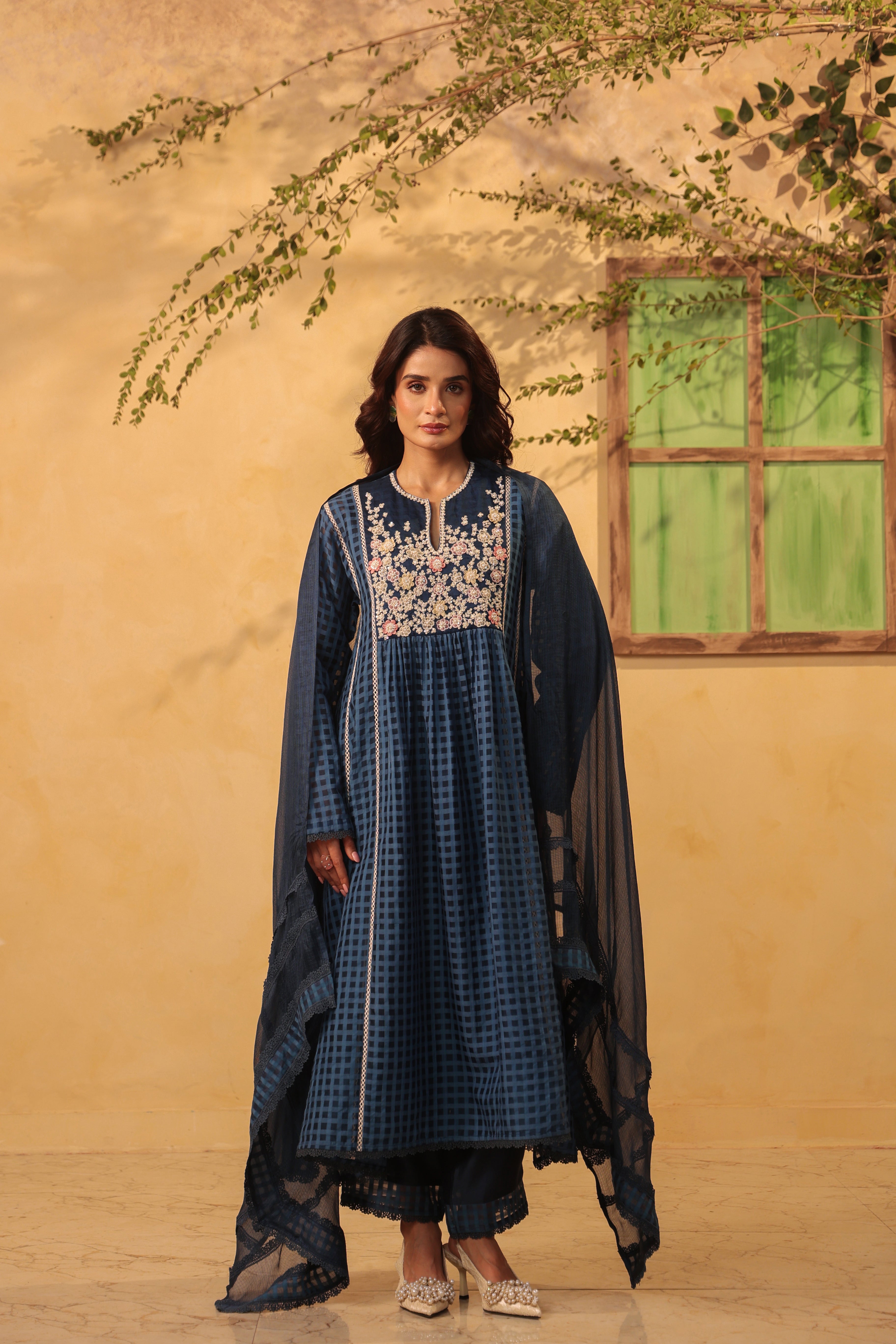 Vaayu Dark Blue Panelled Kalidar Set