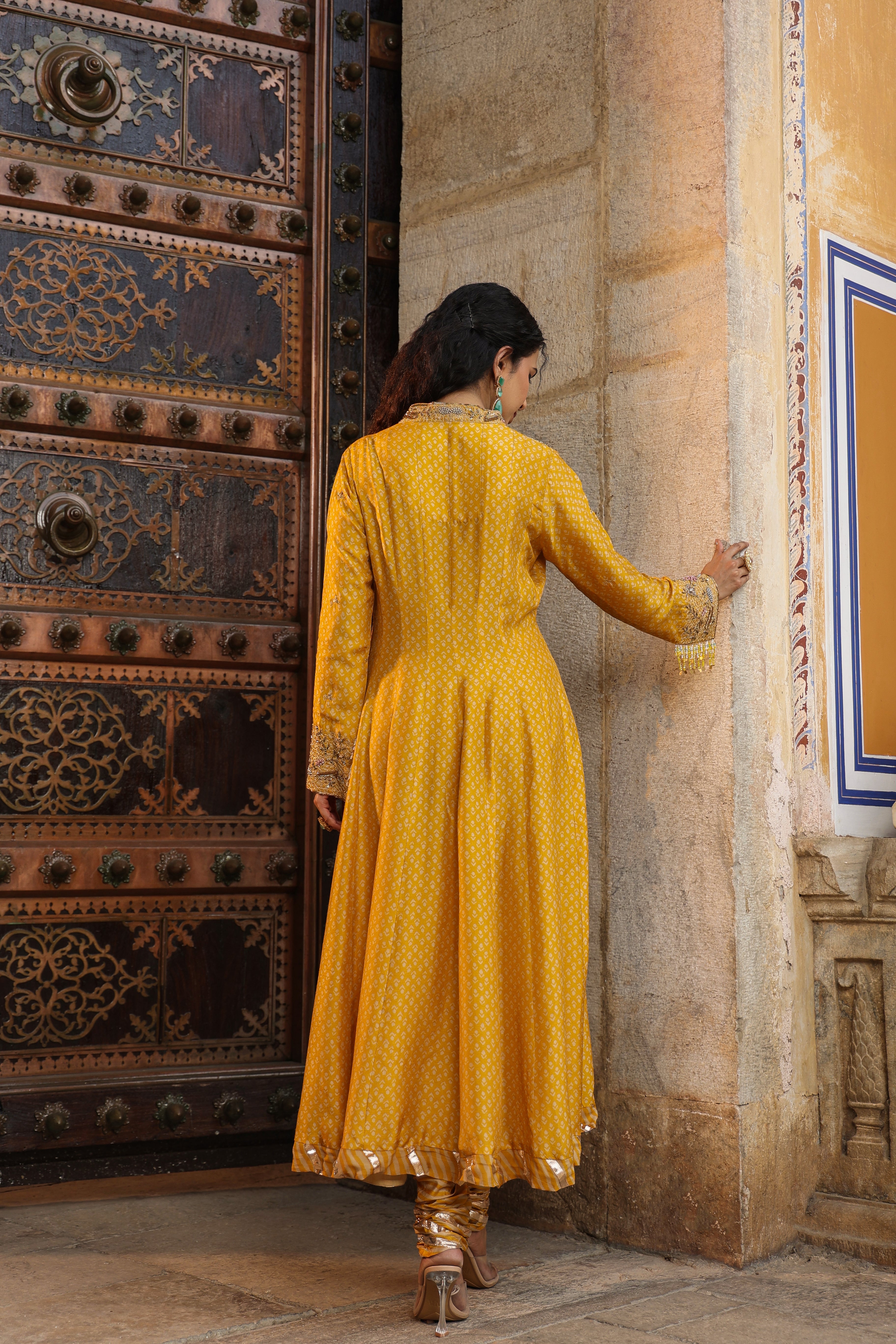 Mustard Riwayat Printed Kalidar Set