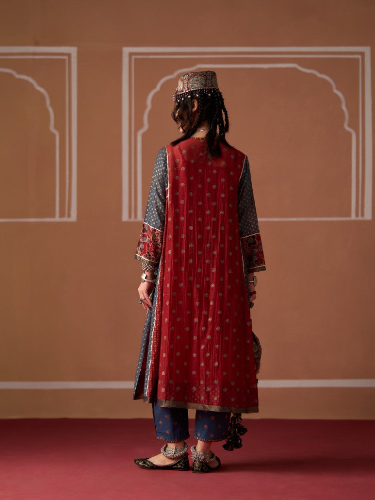 Arohi Kurti