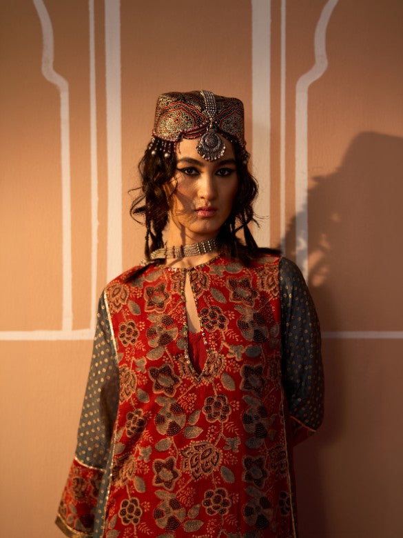 Arohi Kurti
