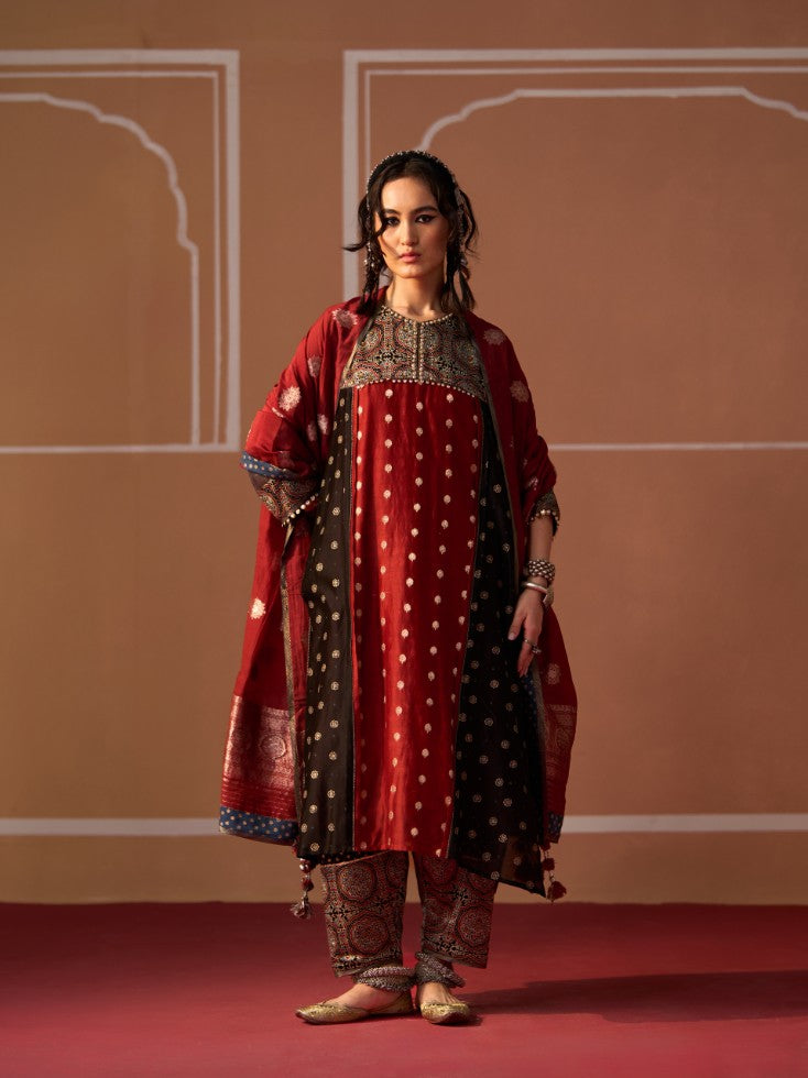 Aditi Kurta