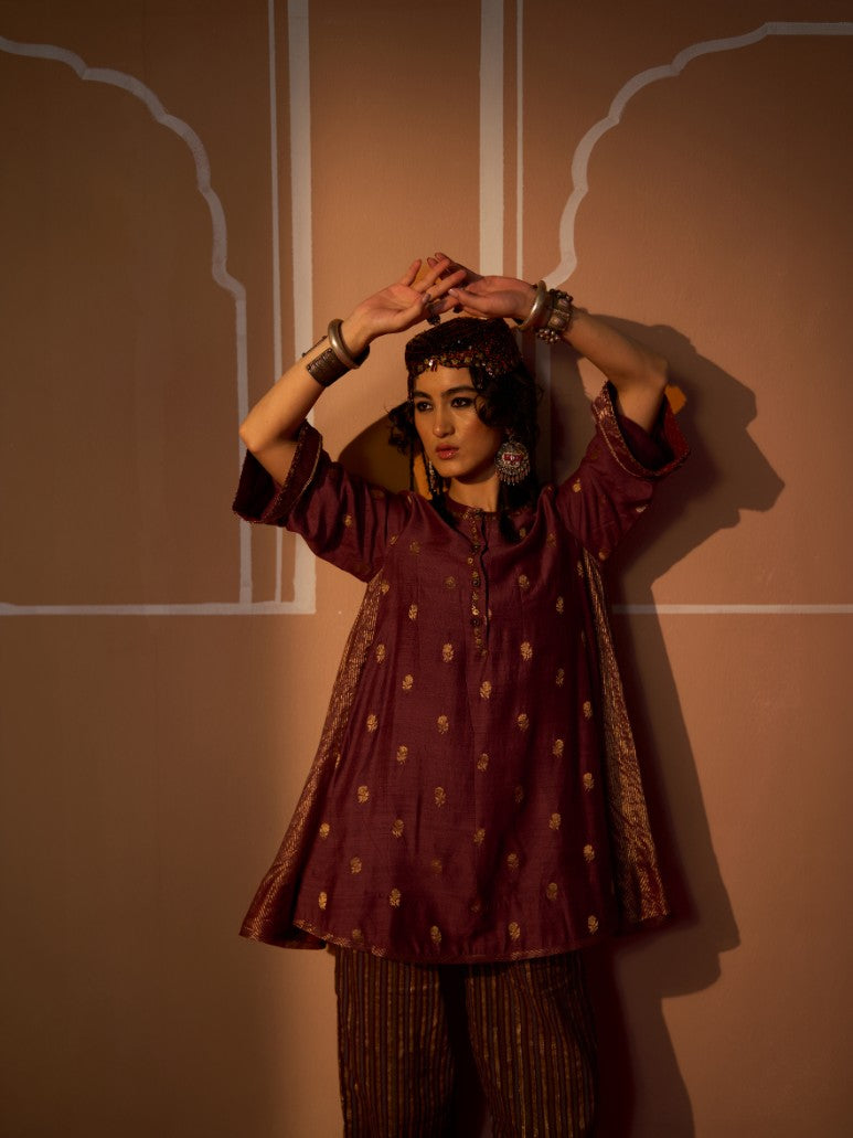 Oorja Kurta