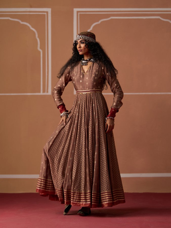 Mishti Kurta & 
tania Churidar