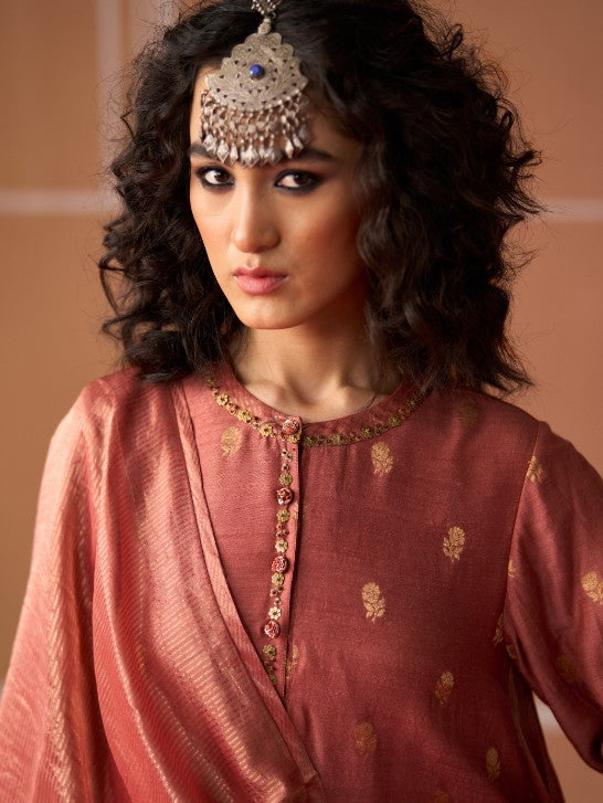 Charu Kurta