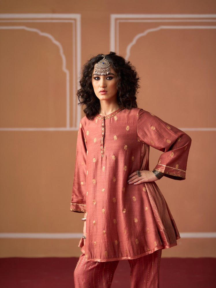 Charu Kurta