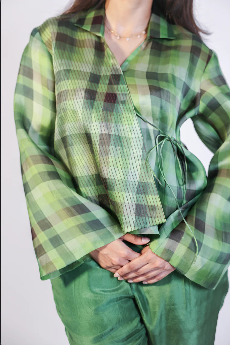 Lungi Hidden Honey