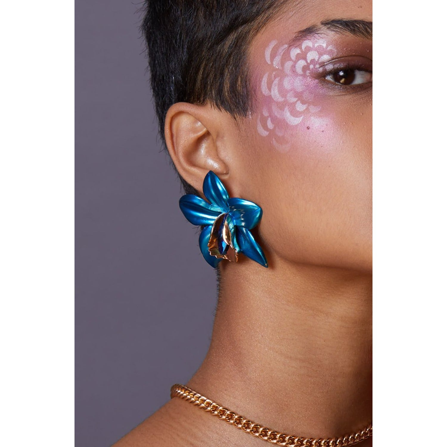 Valliyan Metallic Orchid Earrings Blue