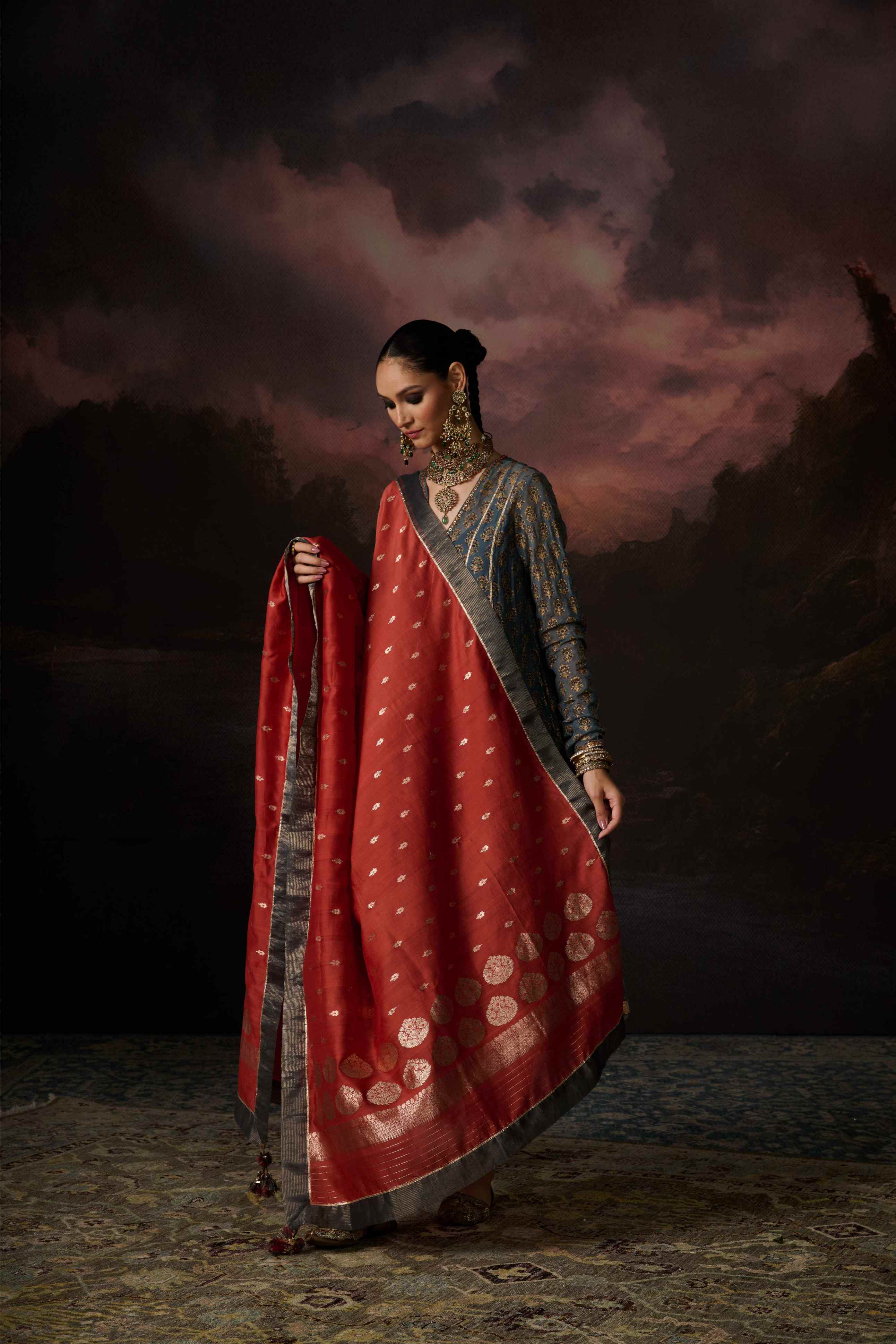 Mona Dupatta