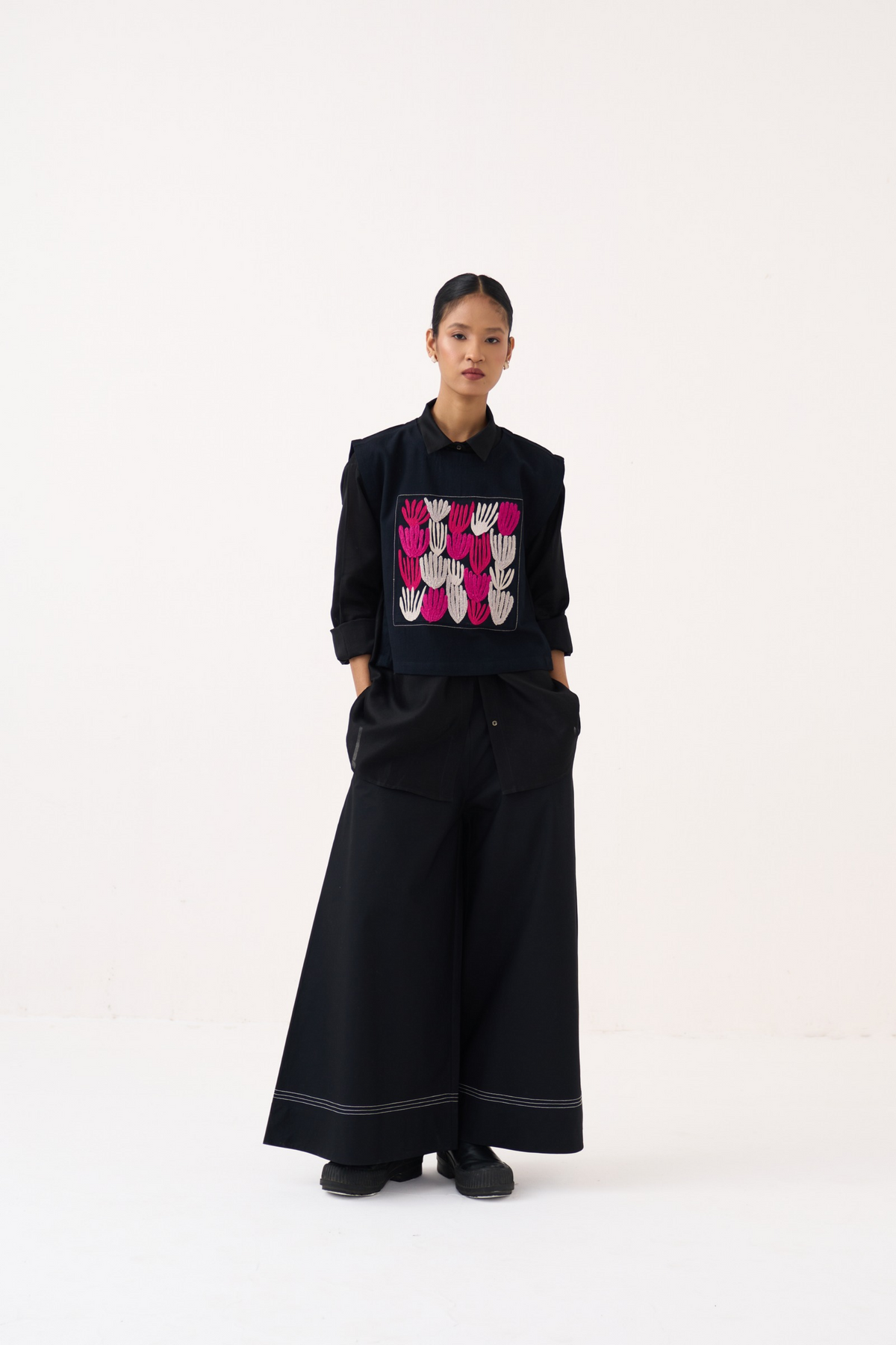Emb. Patch Crop Overlay Co-ord (set Of 3)