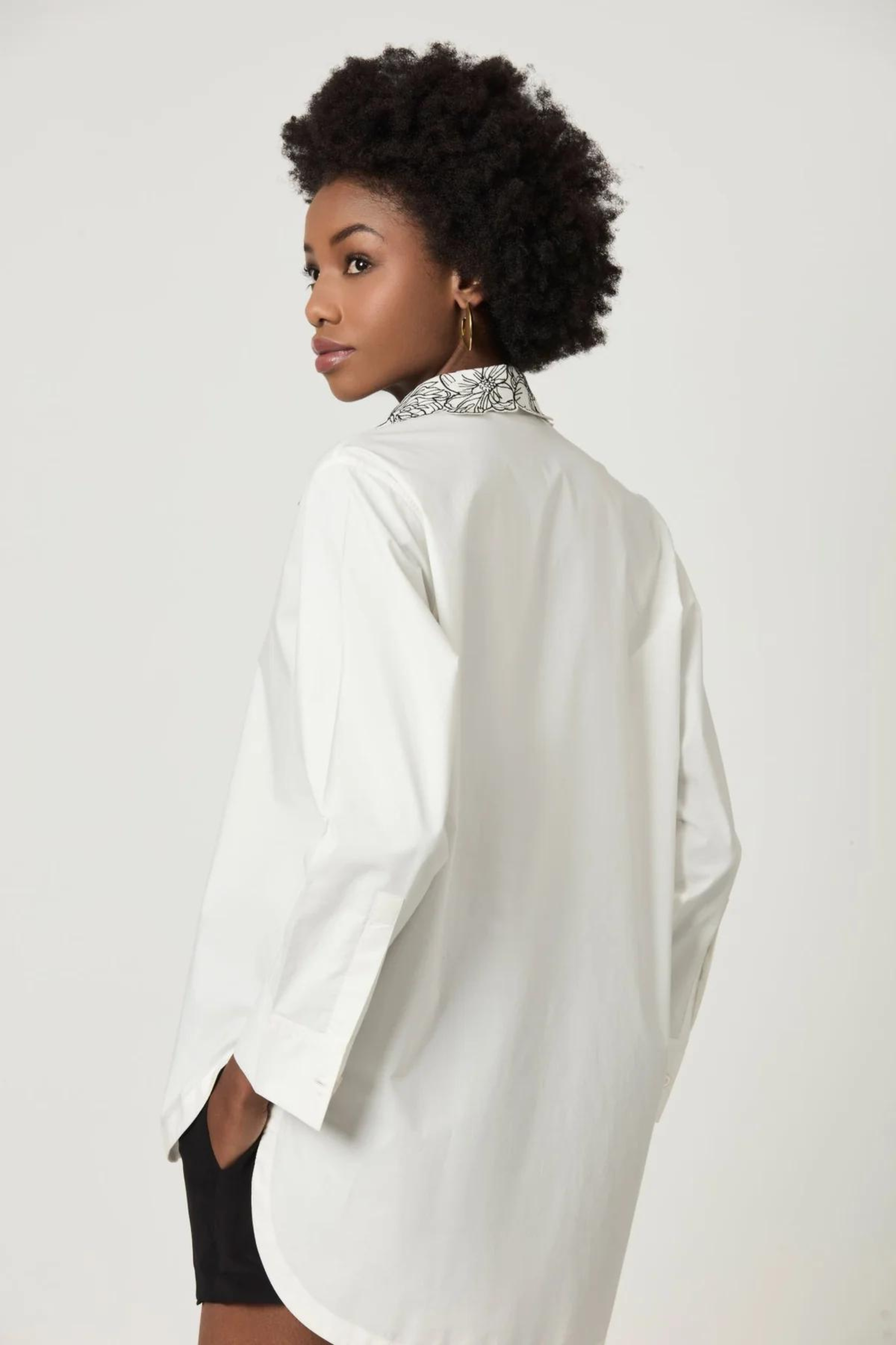 Luna Embroidered collar shirt