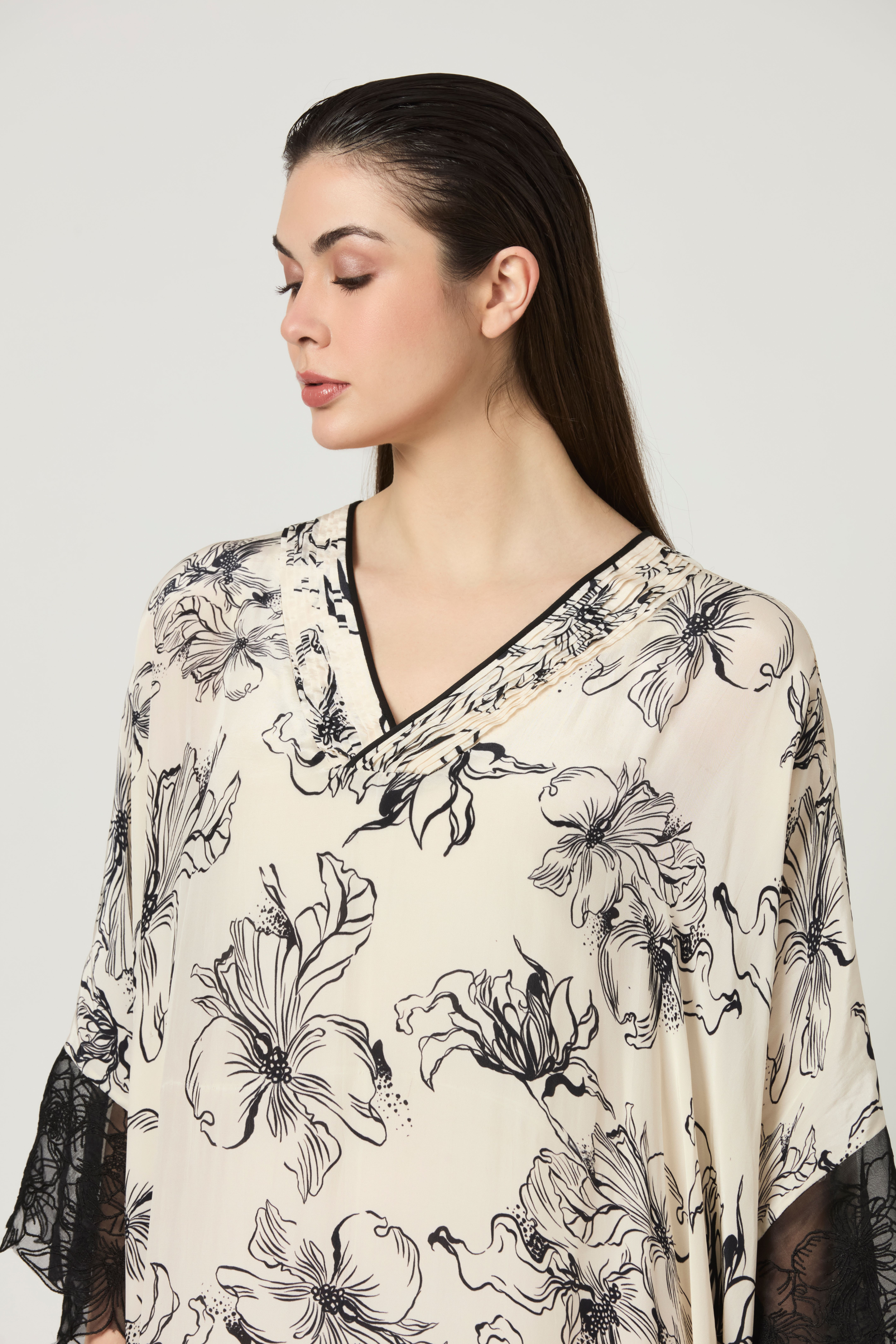 Luna V Neck Kaftan