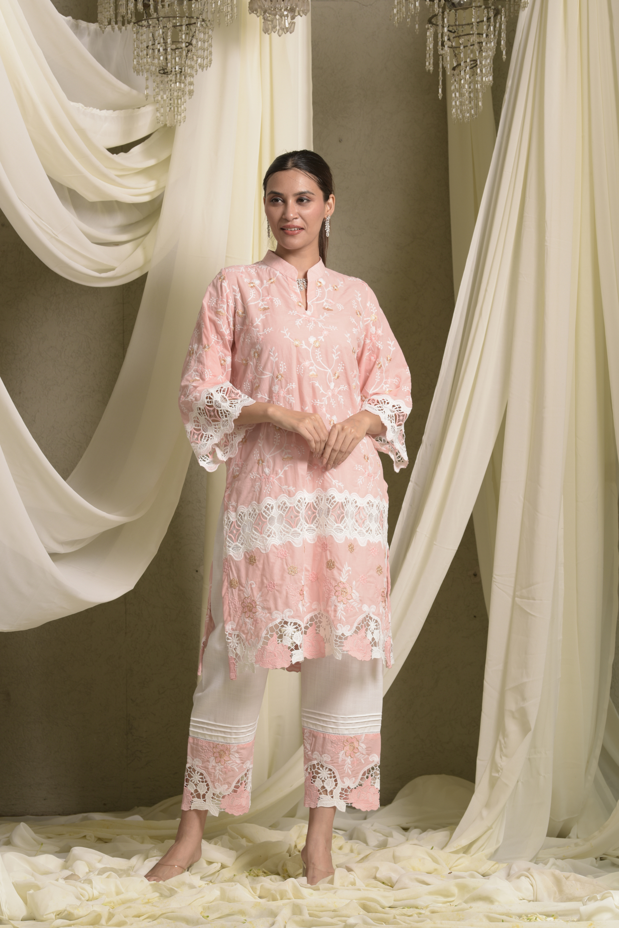 Myra Mesh Floral Lace Kurta With Pants - Peach