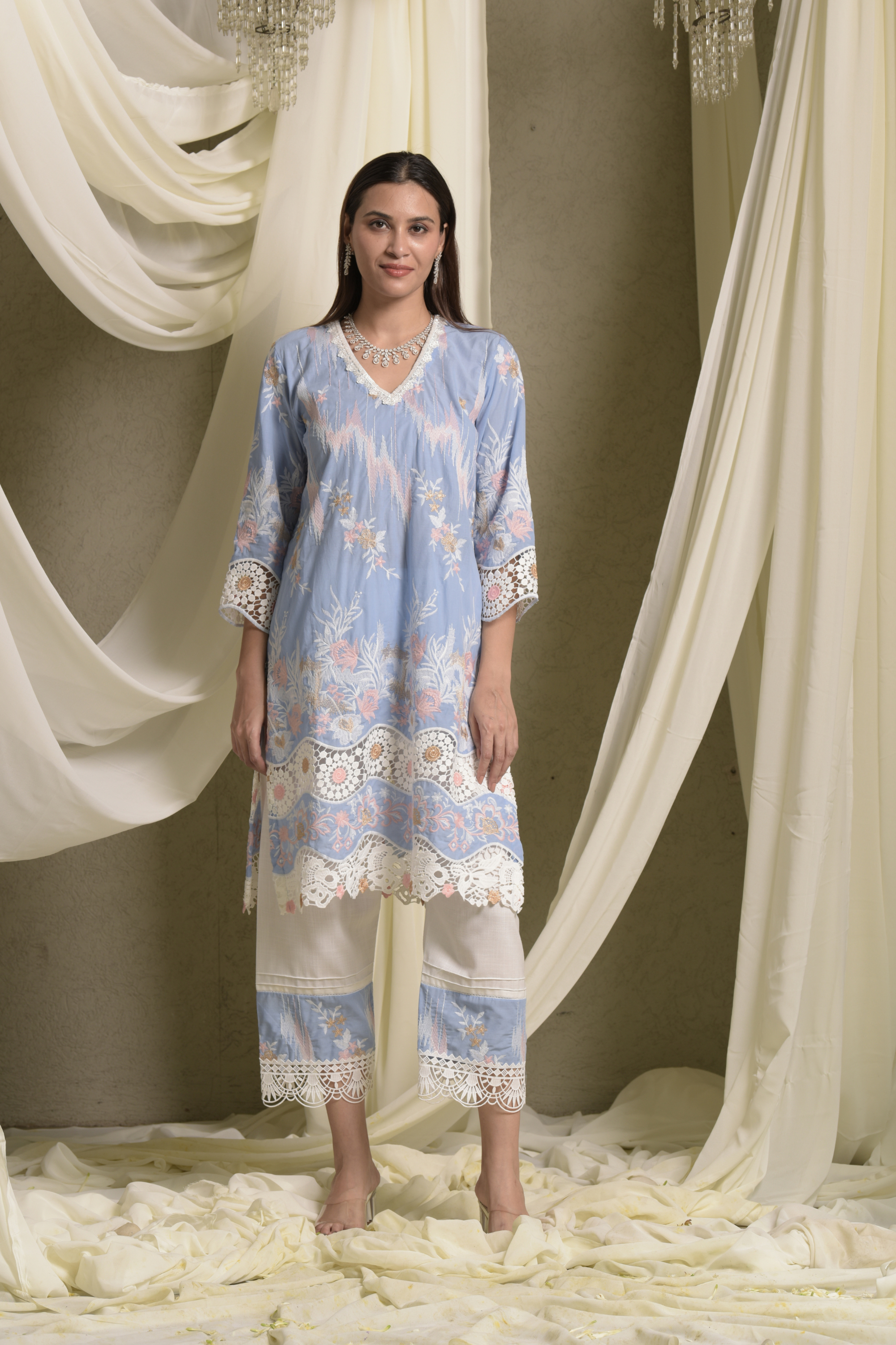 Myra Mesh Floral Lace Kurta With Pants - Blue