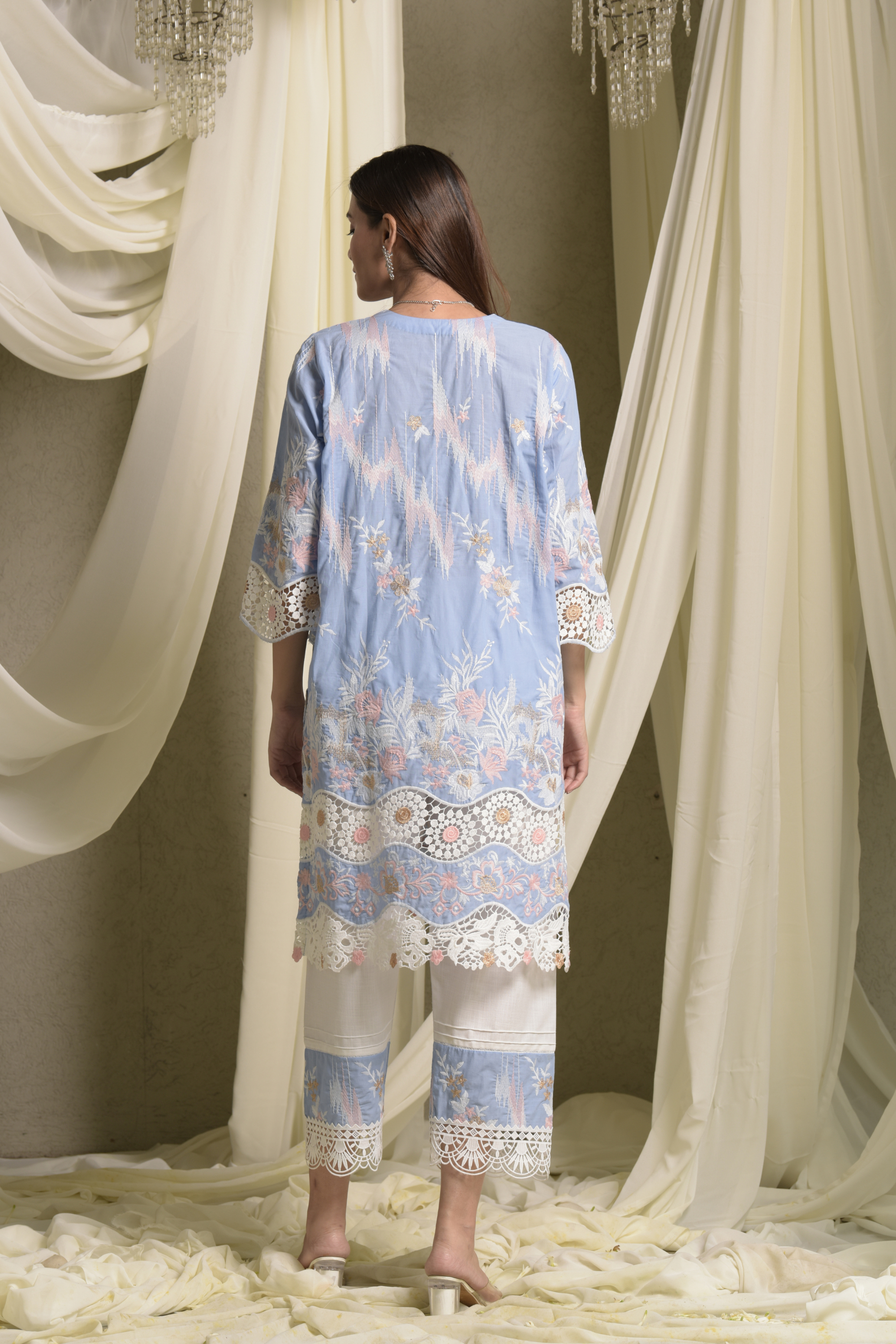 Myra Mesh Floral Lace Kurta With Pants - Blue