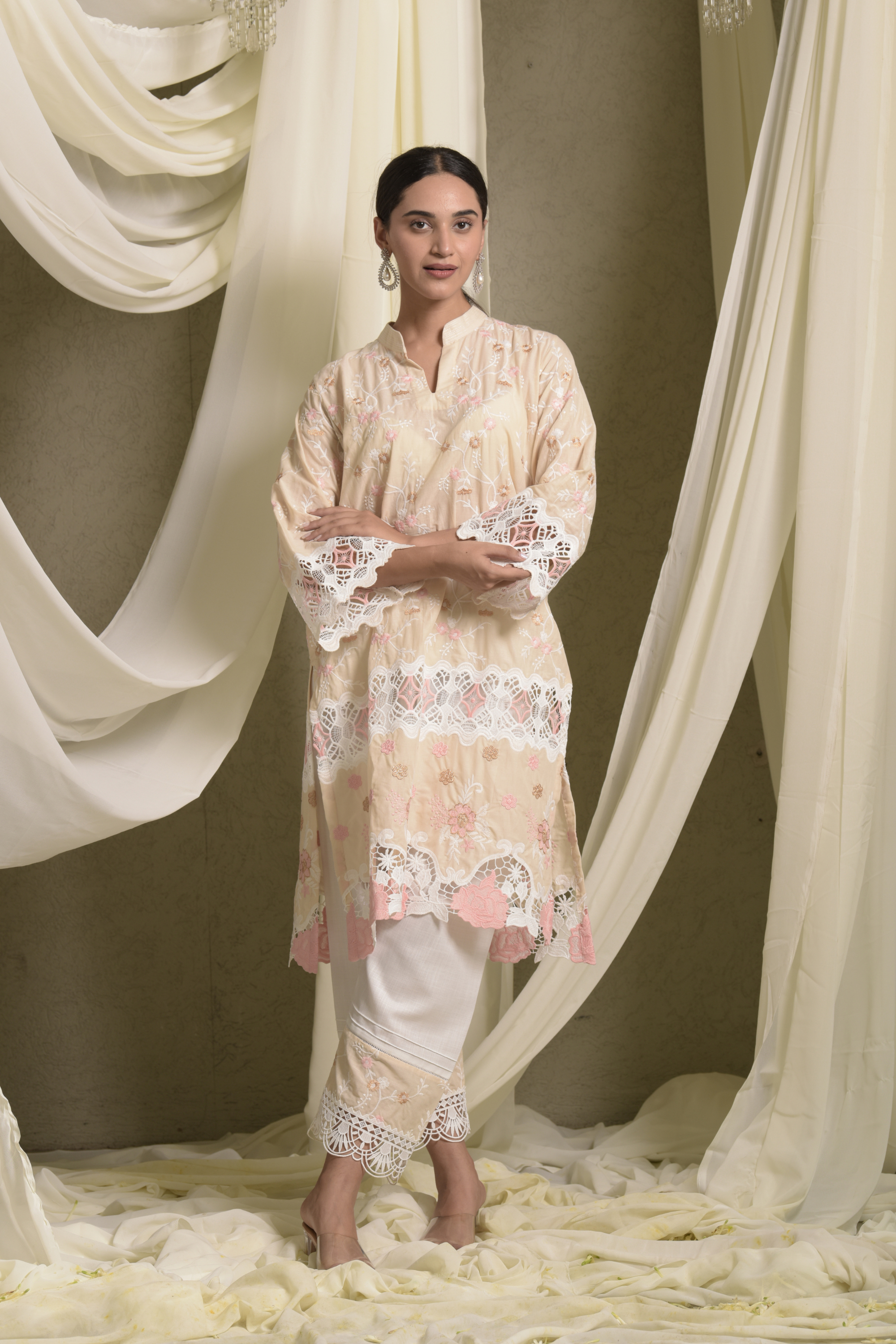 Myra Mesh Floral Lace Kurta With Pant - Beige