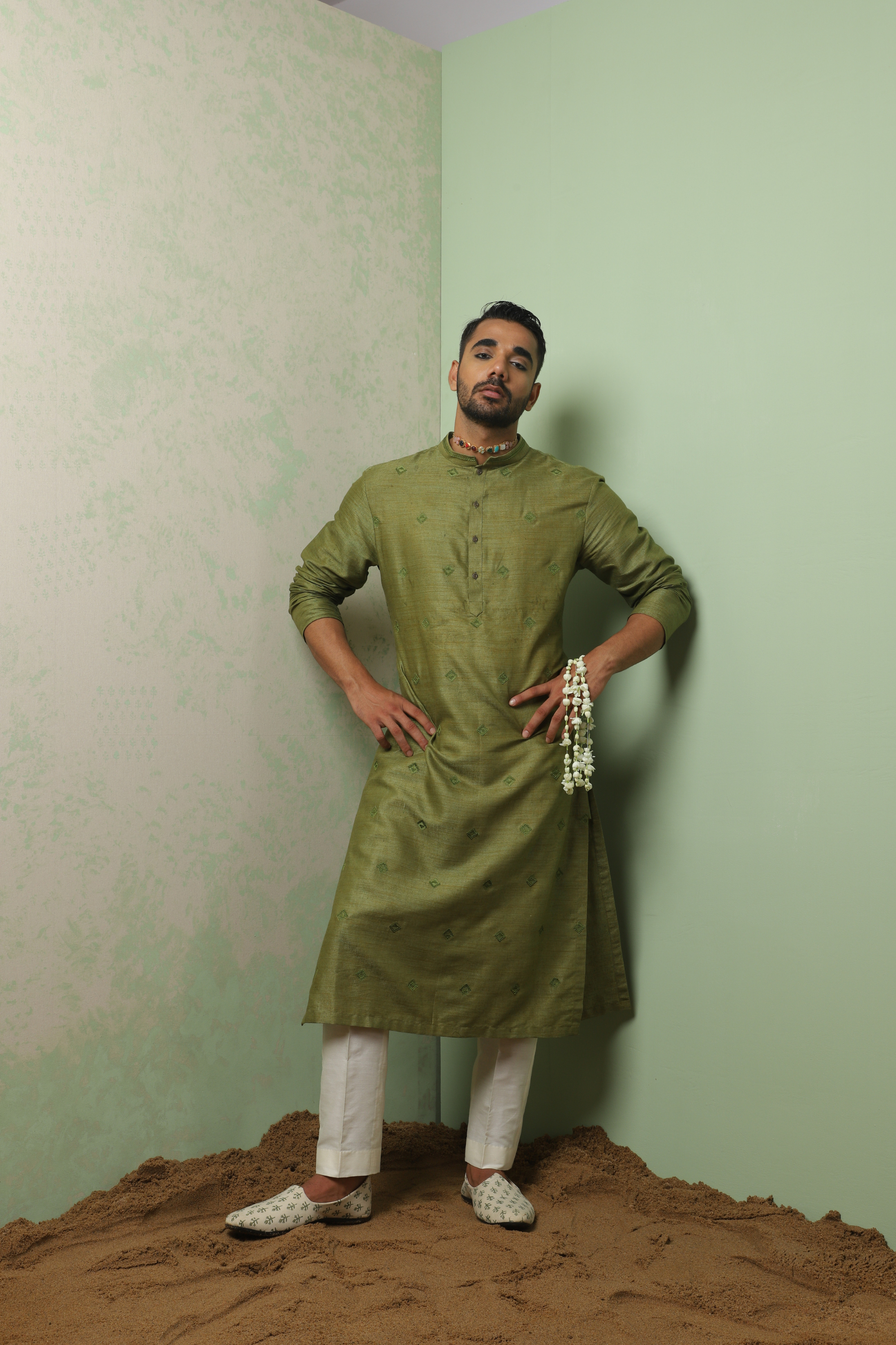 Airaavat Embroidered Kurta